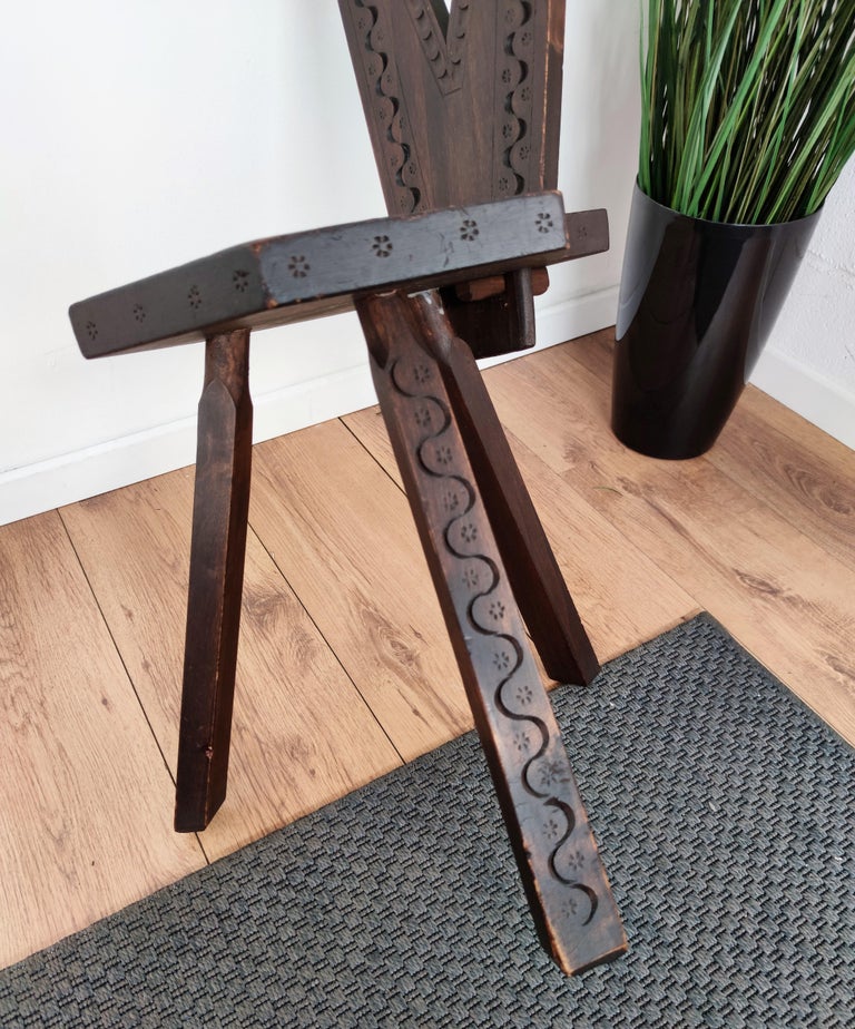 Antique Italian Carved Wood Round Tripod Chair For Sale at 1stDibs