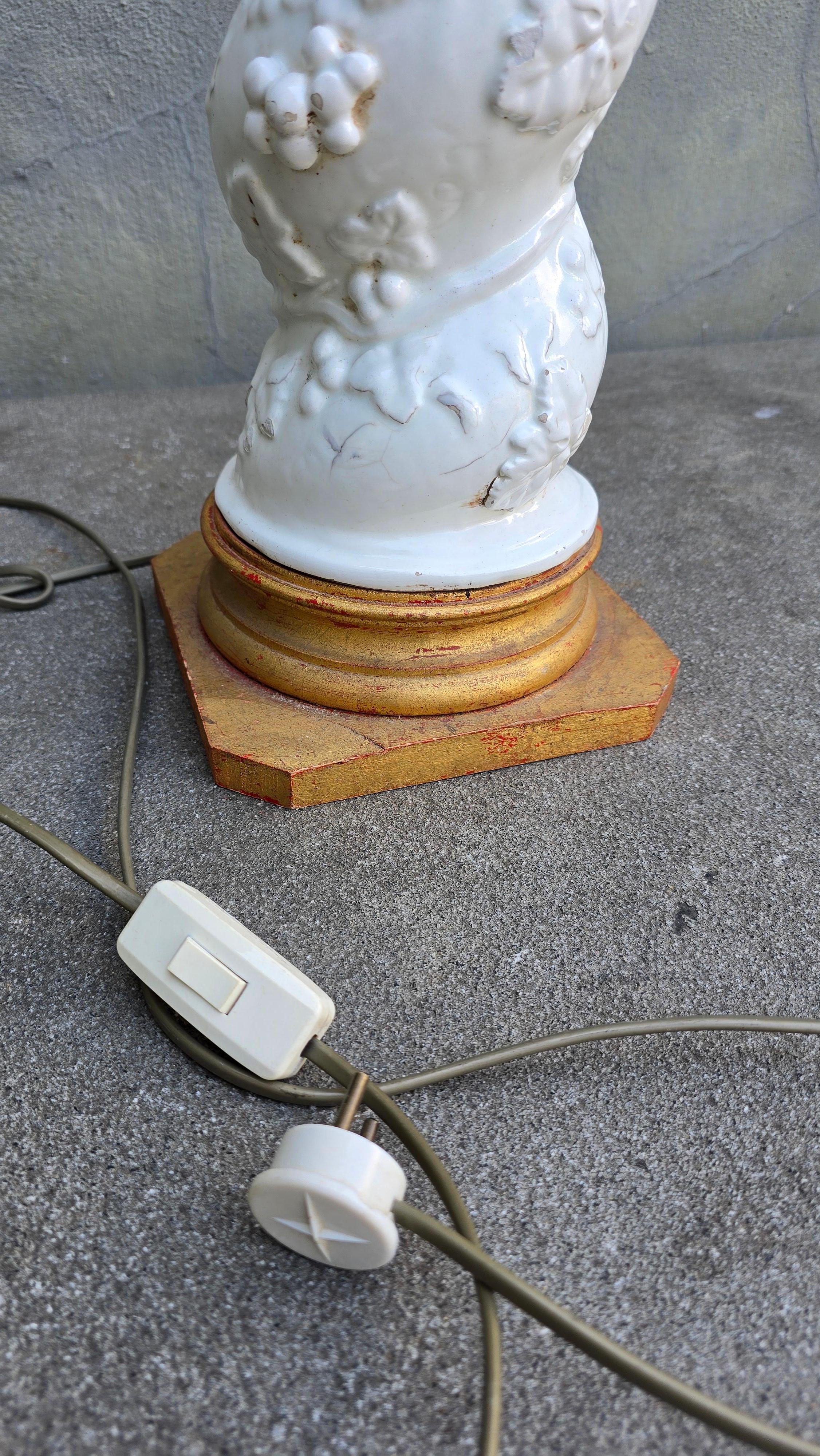 Antique Italian Ceramic Lamp Base in Rococo Revival Style en venta 3