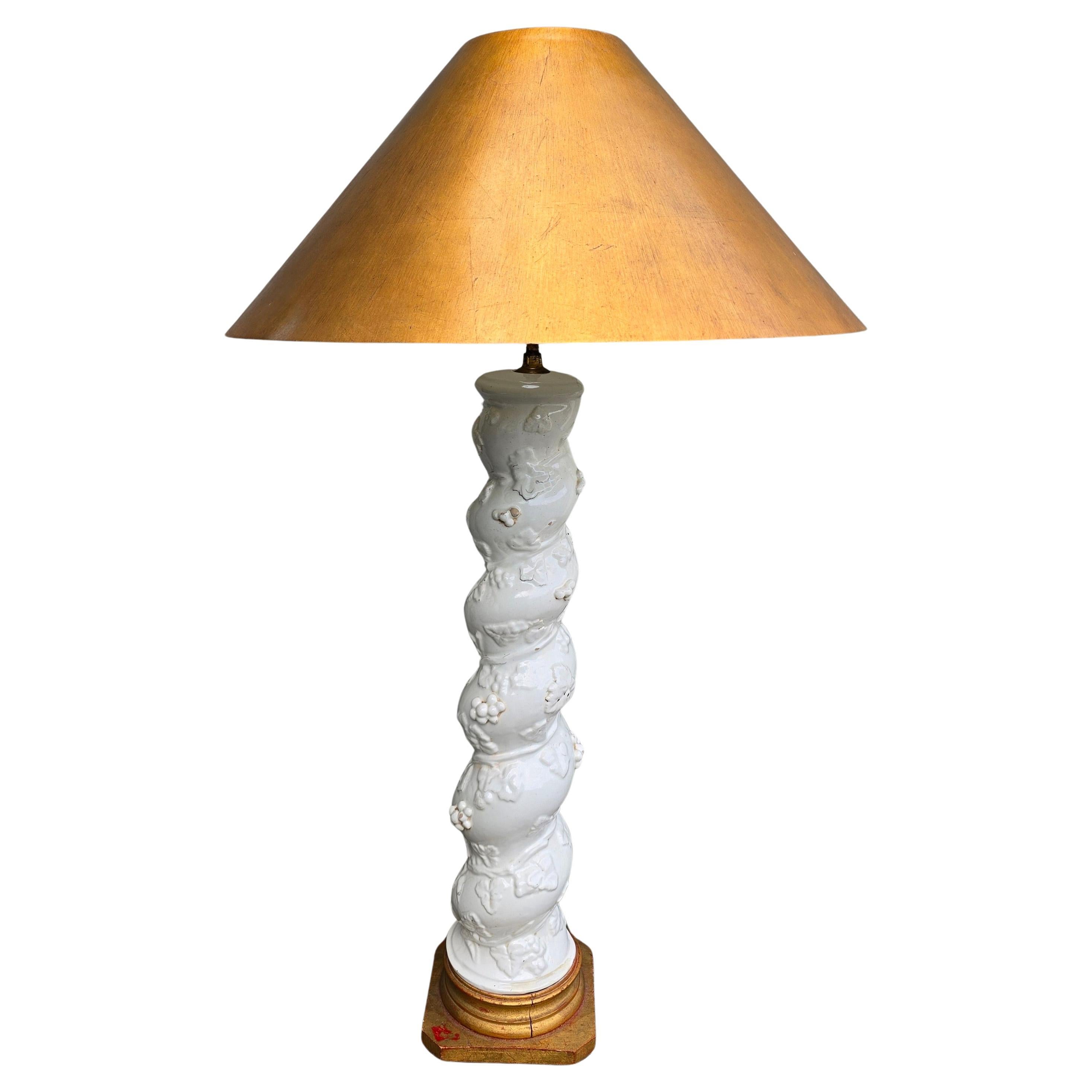 Antique Italian Ceramic Lamp Base in Rococo Revival Style Renacimiento rococó en venta