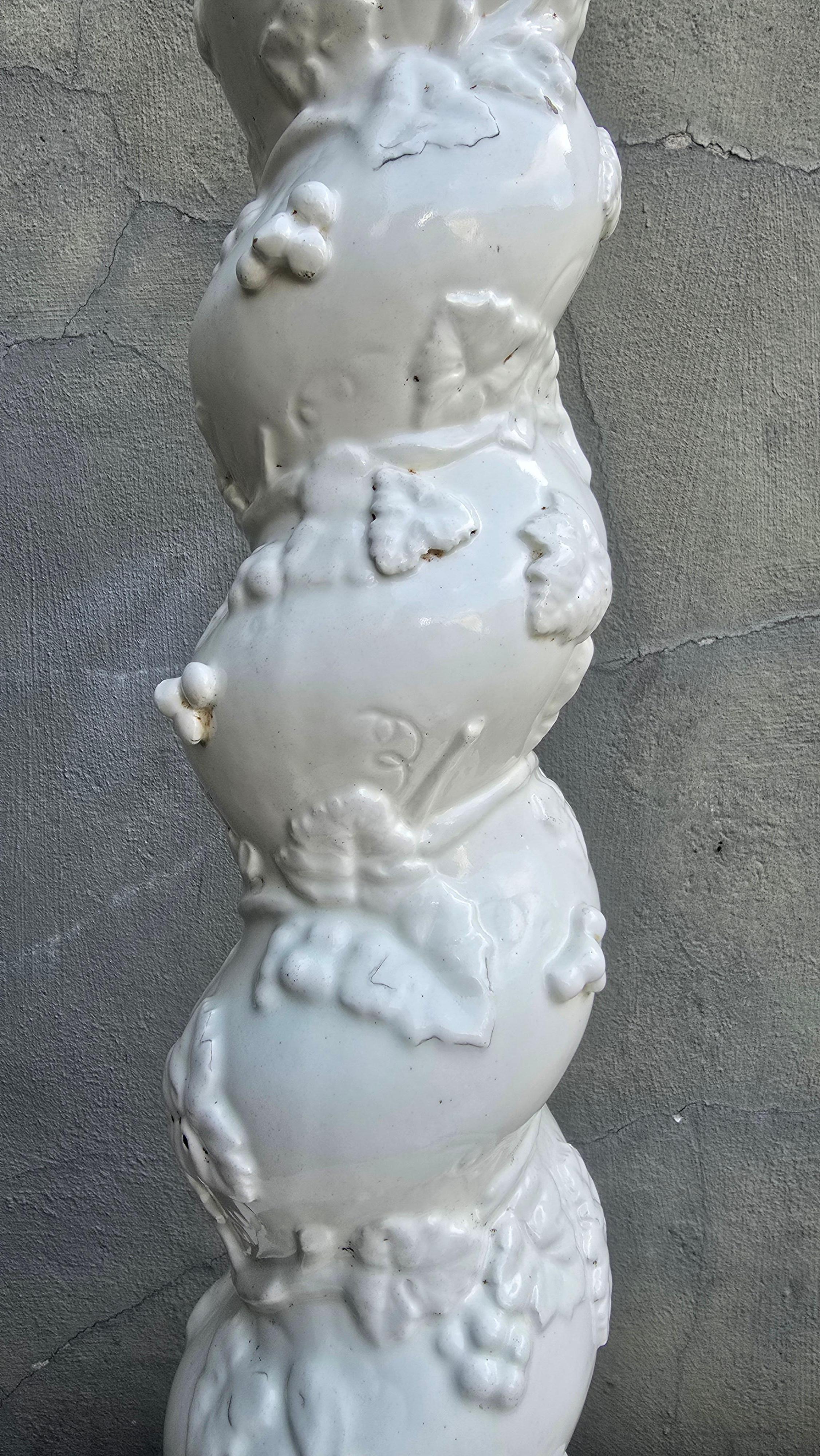 Antique Italian Ceramic Lamp Base in Rococo Revival Style en venta 1