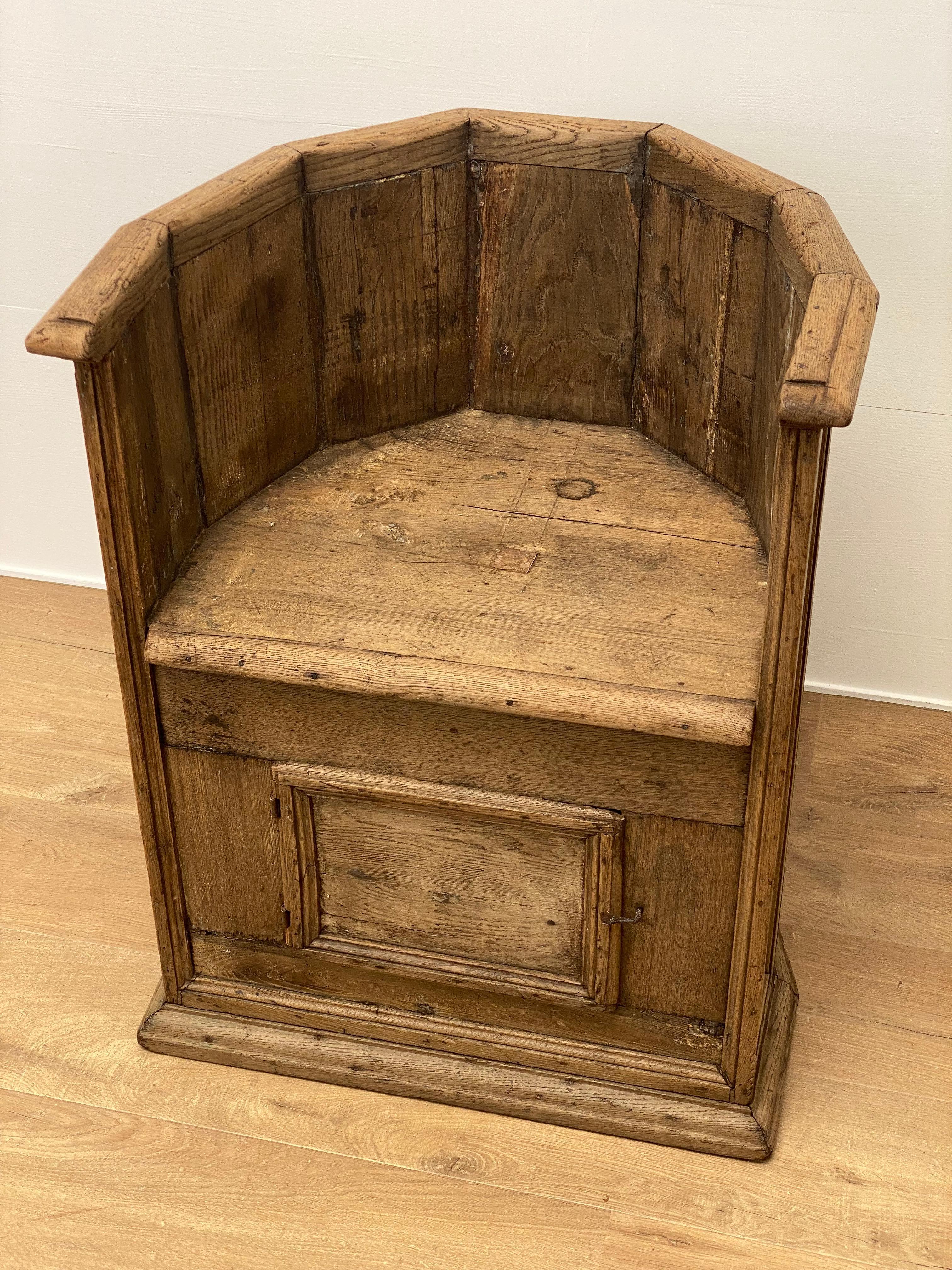 Antique Italian Chair in a bleached Oak For Sale 6