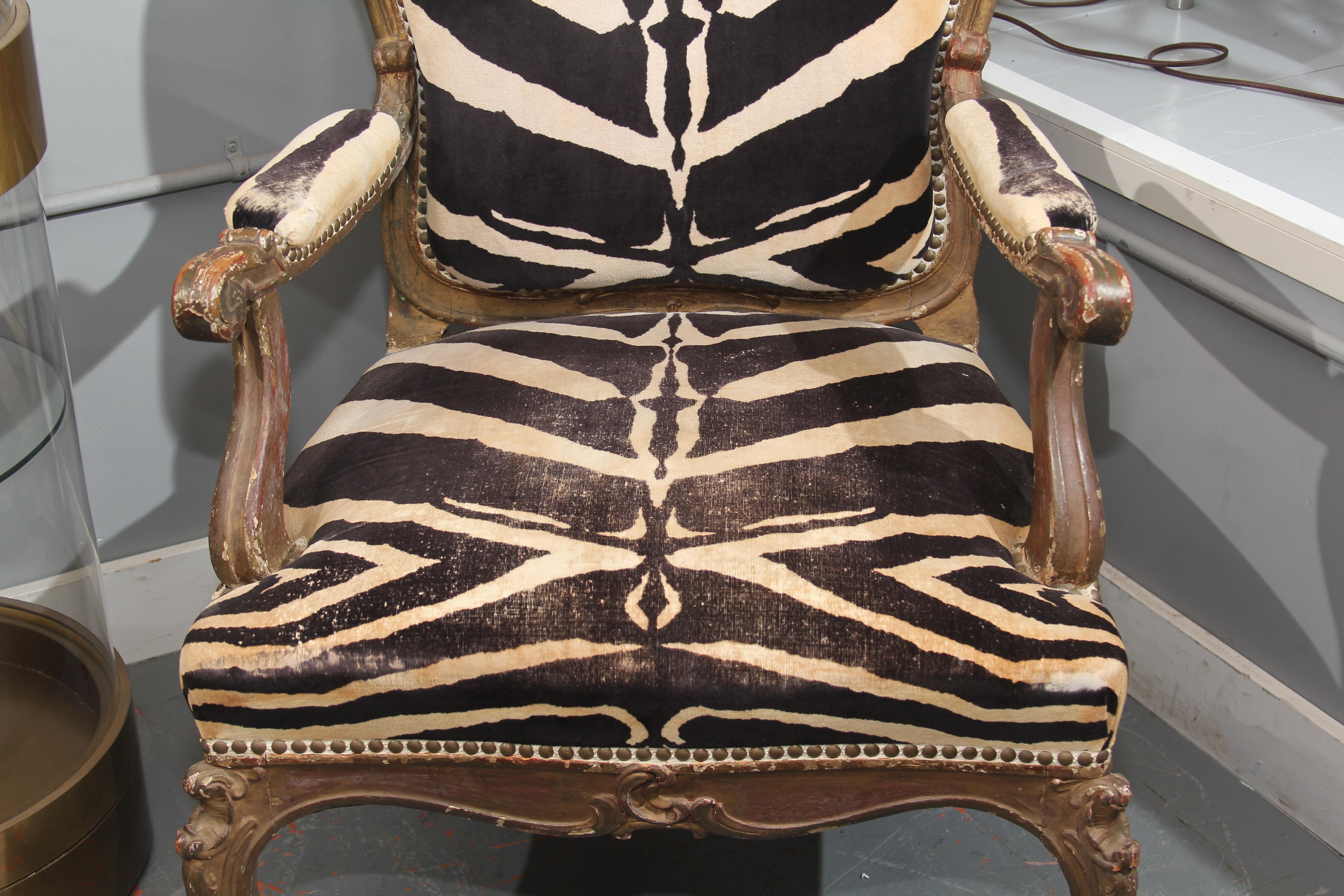 Antique Italian Chair in Zebra Cotton Velvet In Good Condition In Seattle, WA