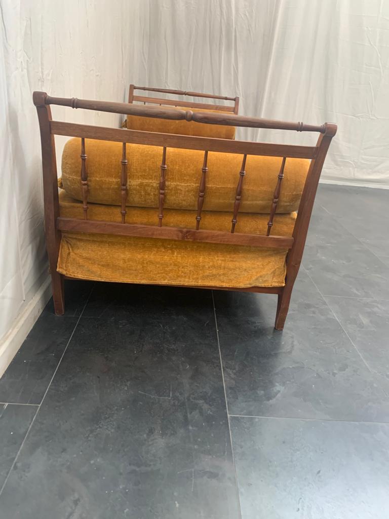 Antique Italian Cherrywood Sofa In Good Condition For Sale In Montelabbate, PU