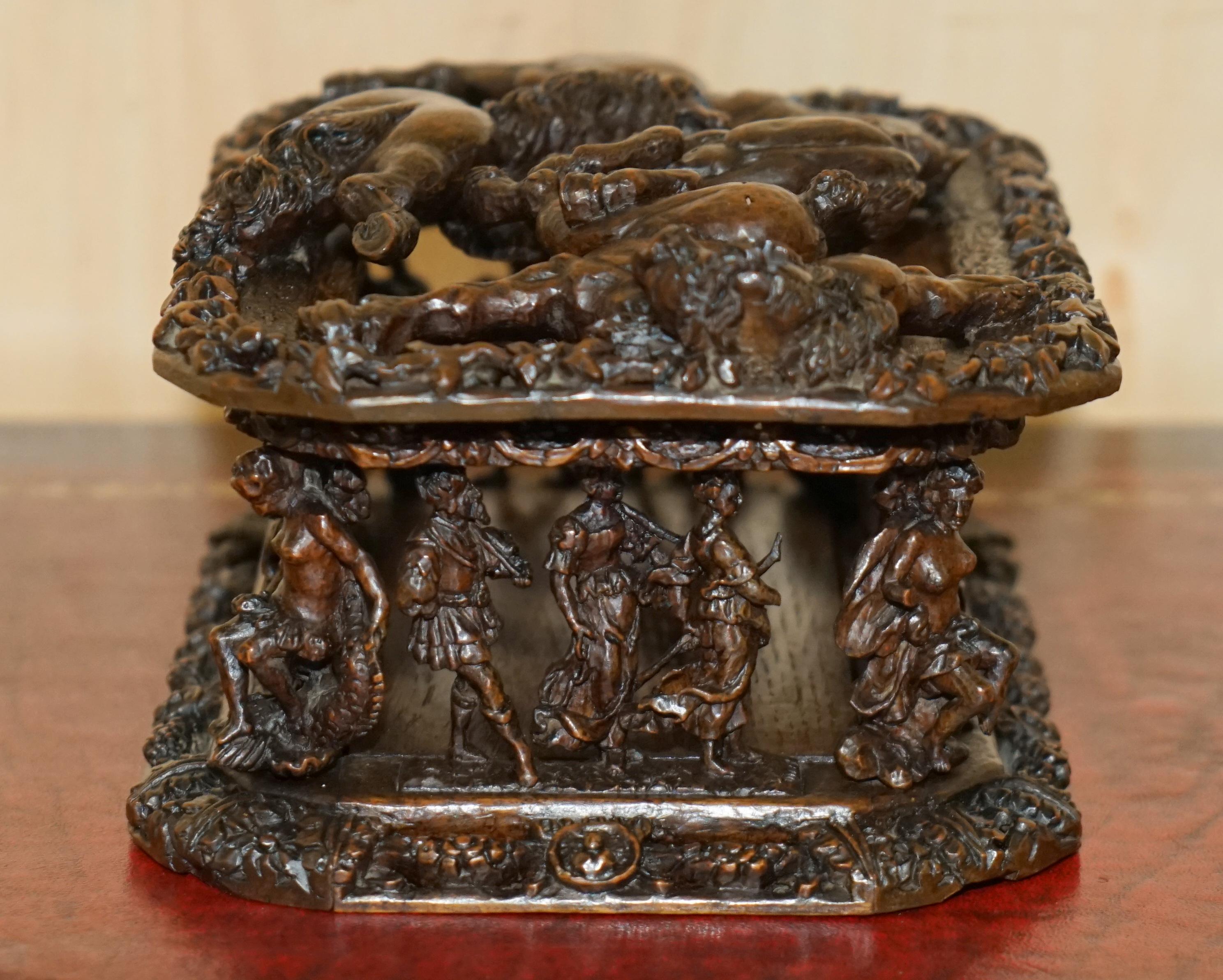 ANTiQUE ITALIAN CIRCA 1840 HEAVILY CARVED BOX DEPICTING STALLION HORSES MUST SEE For Sale 8