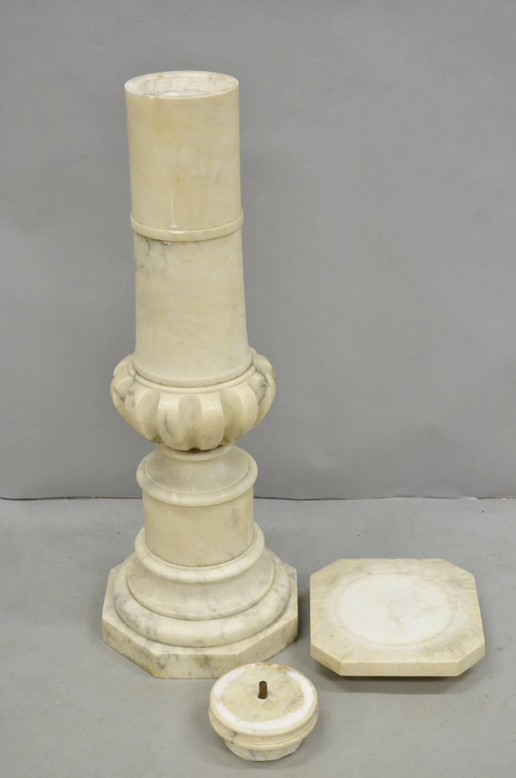 Antike italienische klassische geschnitzte Marmorsäule Empire Pedestal Büste Stand im Angebot 6