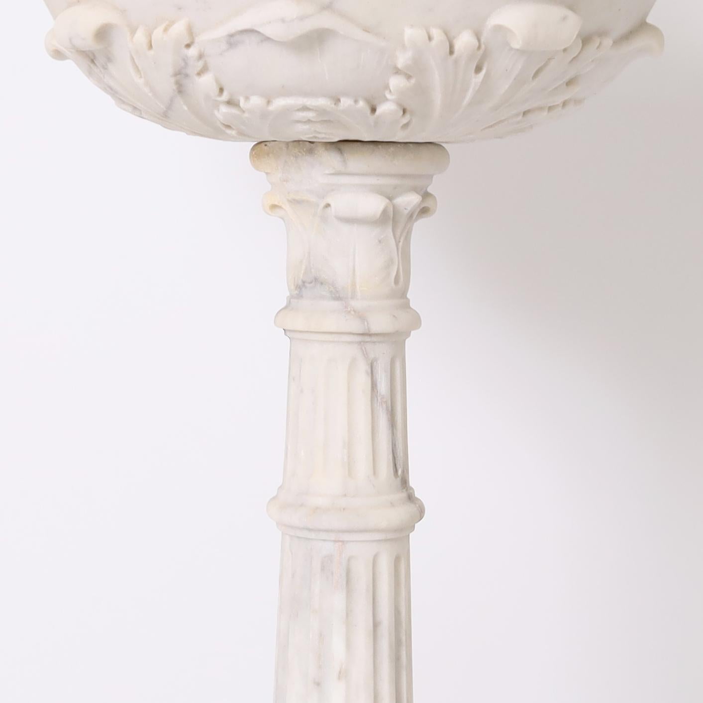 XIXe siècle Ancienne fontaine italienne classique en marbre en vente