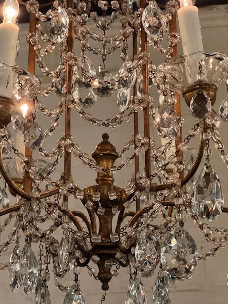 20ième siècle Lustre italien ancien en cristal en forme de pagode en vente
