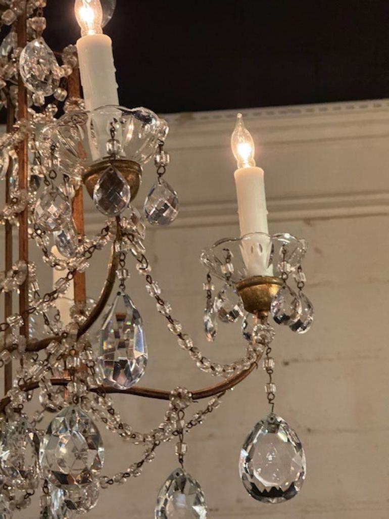 Lustre italien ancien en cristal en forme de pagode en vente 1