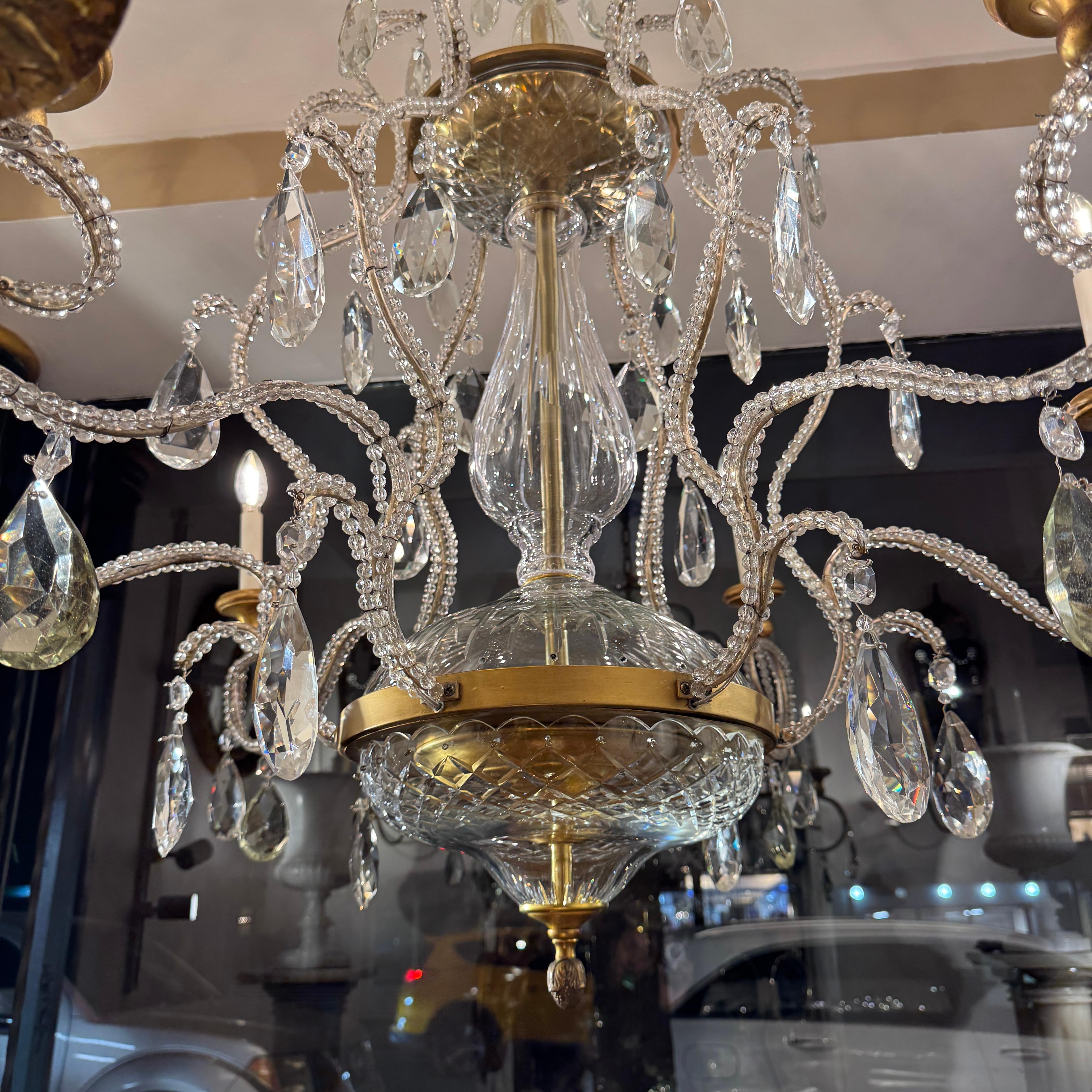 Francese Crystal Chandelier in vendita