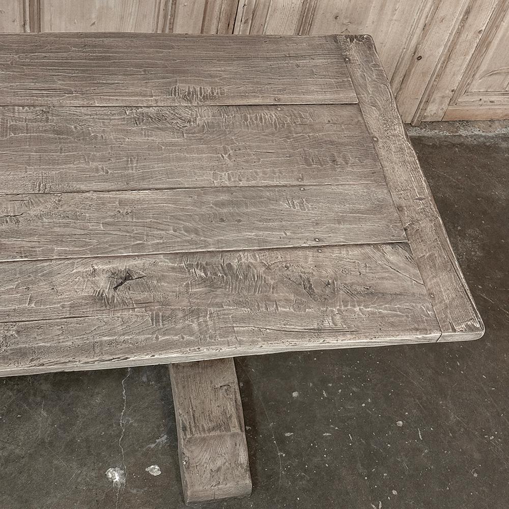 Table de salle à manger italienne ancienne en sycomore rayé en vente 3