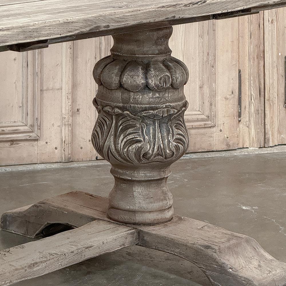 Table de salle à manger italienne ancienne en sycomore rayé en vente 8