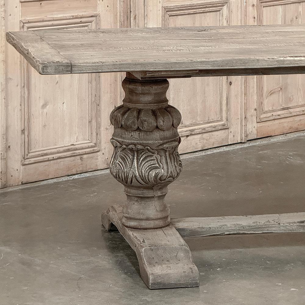 Table de salle à manger italienne ancienne en sycomore rayé en vente 12