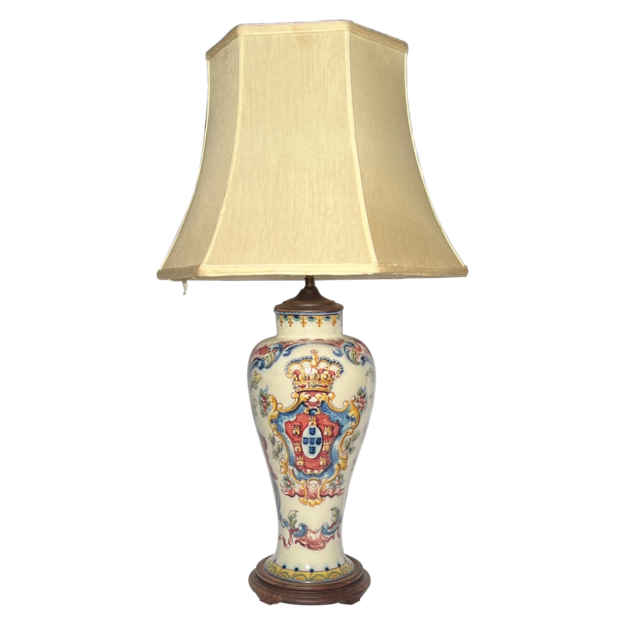 Antiguo jarrón de porcelana mayólica de loza italiana convertido en lámpara Ca. 1880