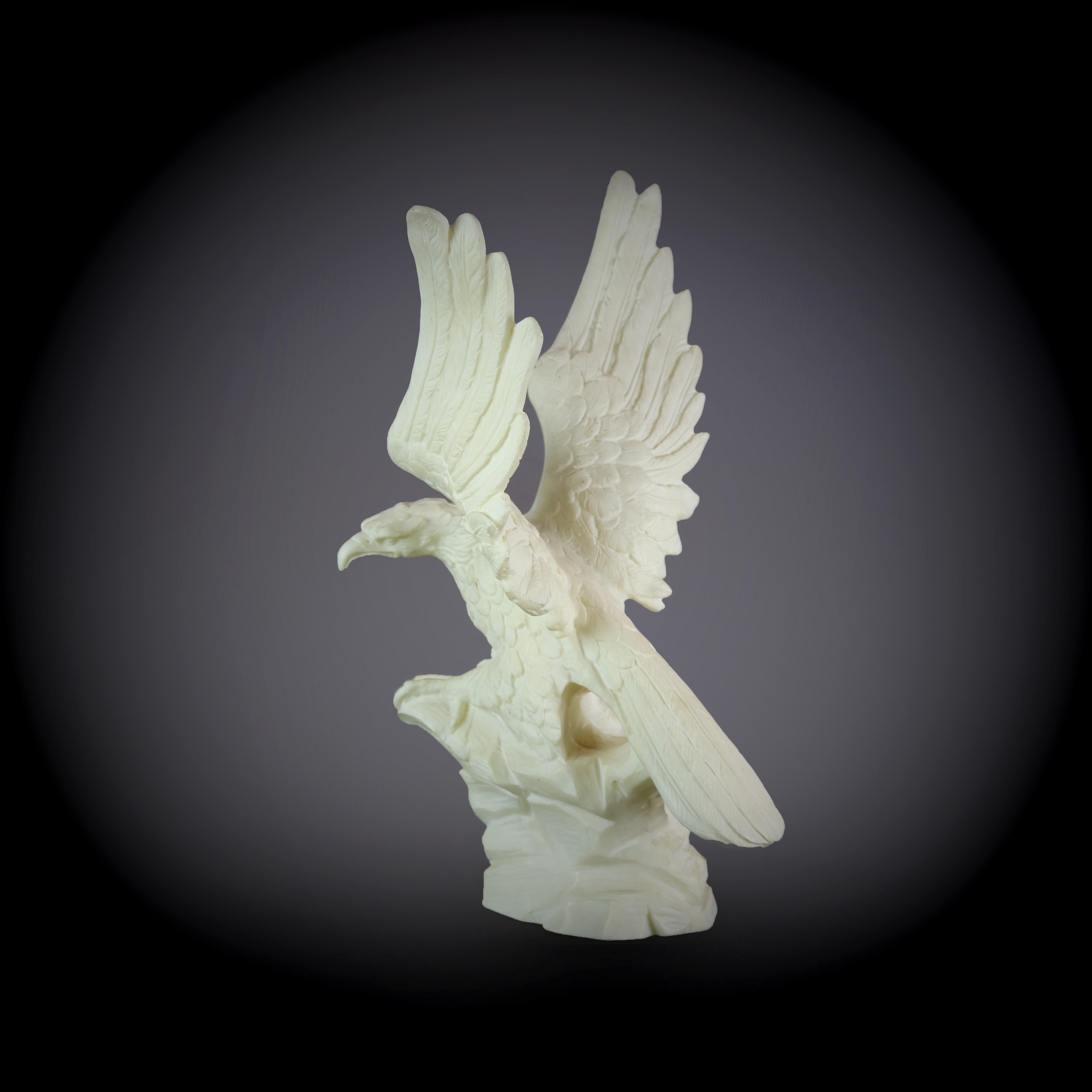 Antique Italian Figural Carved Alabaster Eagle Sculpture, 20th Century 1