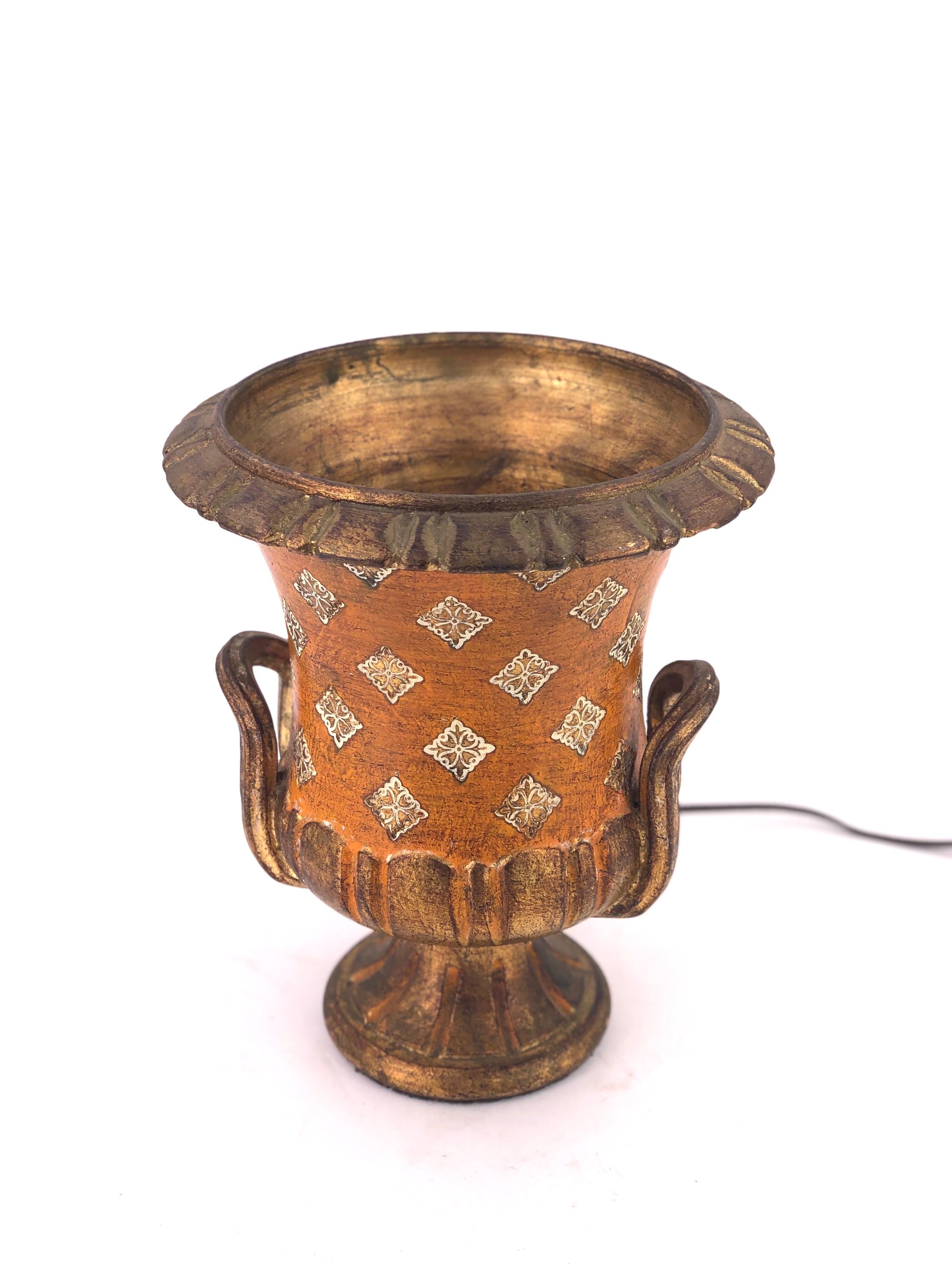 Lampe d'appoint italienne ancienne en céramique florentine en forme de vase Bon état - En vente à San Diego, CA