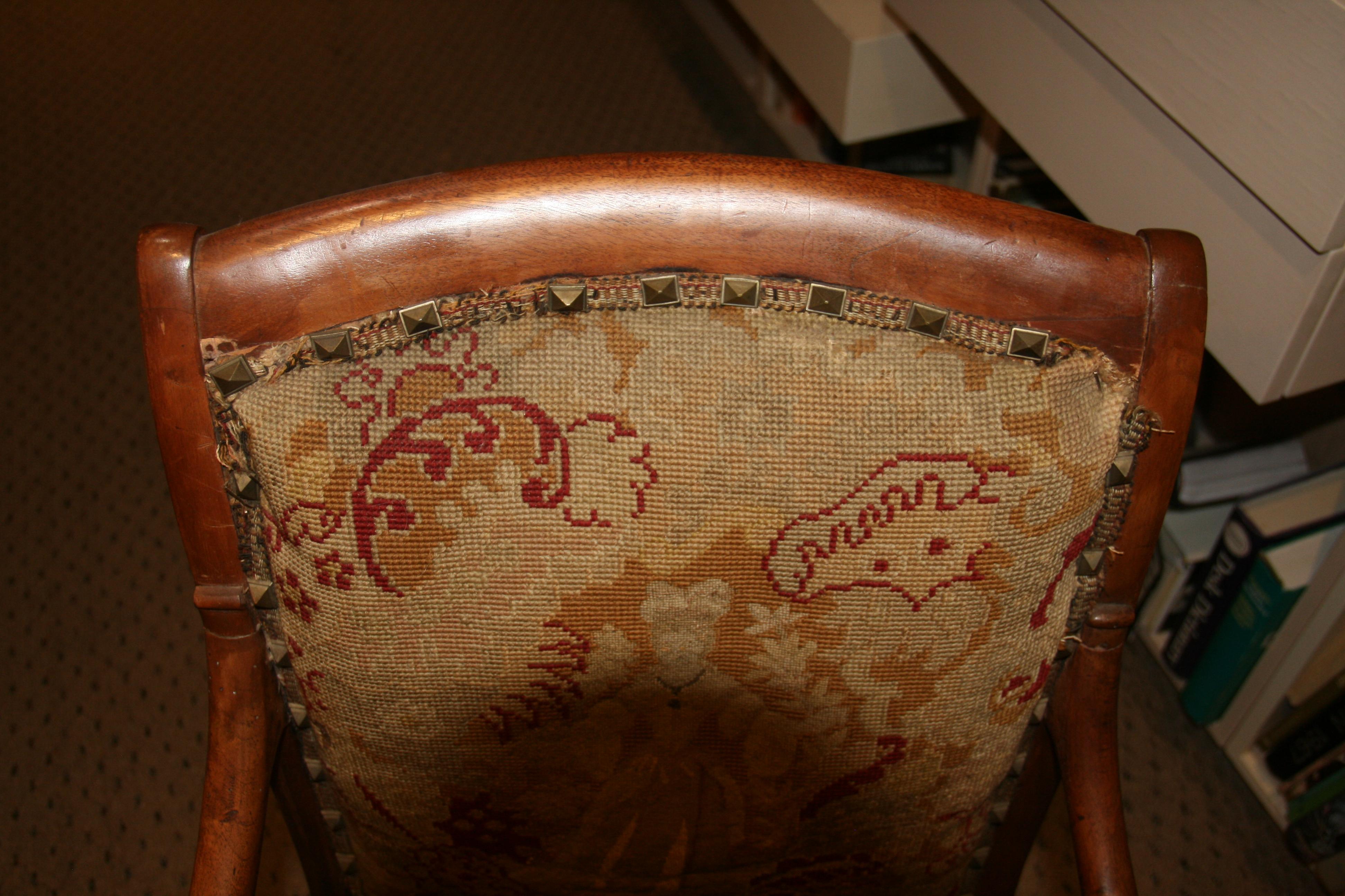 Sedie antiche italiane in legno di frutto con rivestimento in arazzo 1875 in vendita 4