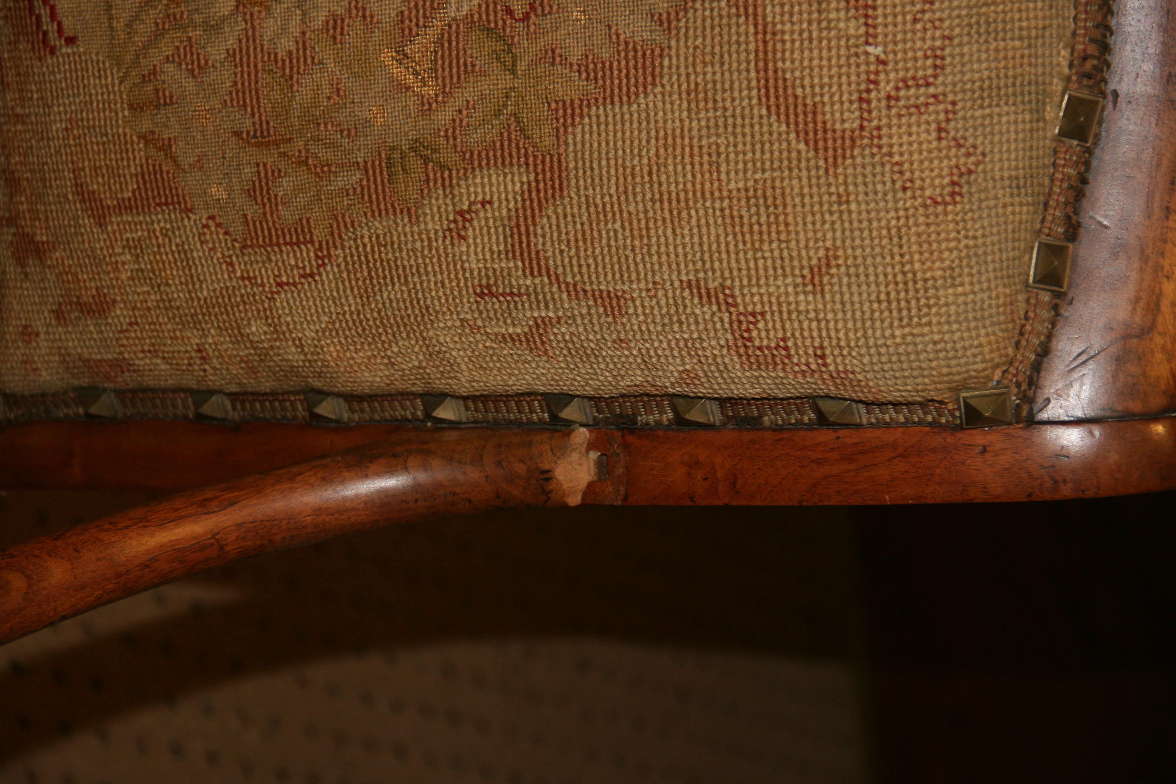 Sedie antiche italiane in legno di frutto con rivestimento in arazzo 1875 in vendita 9