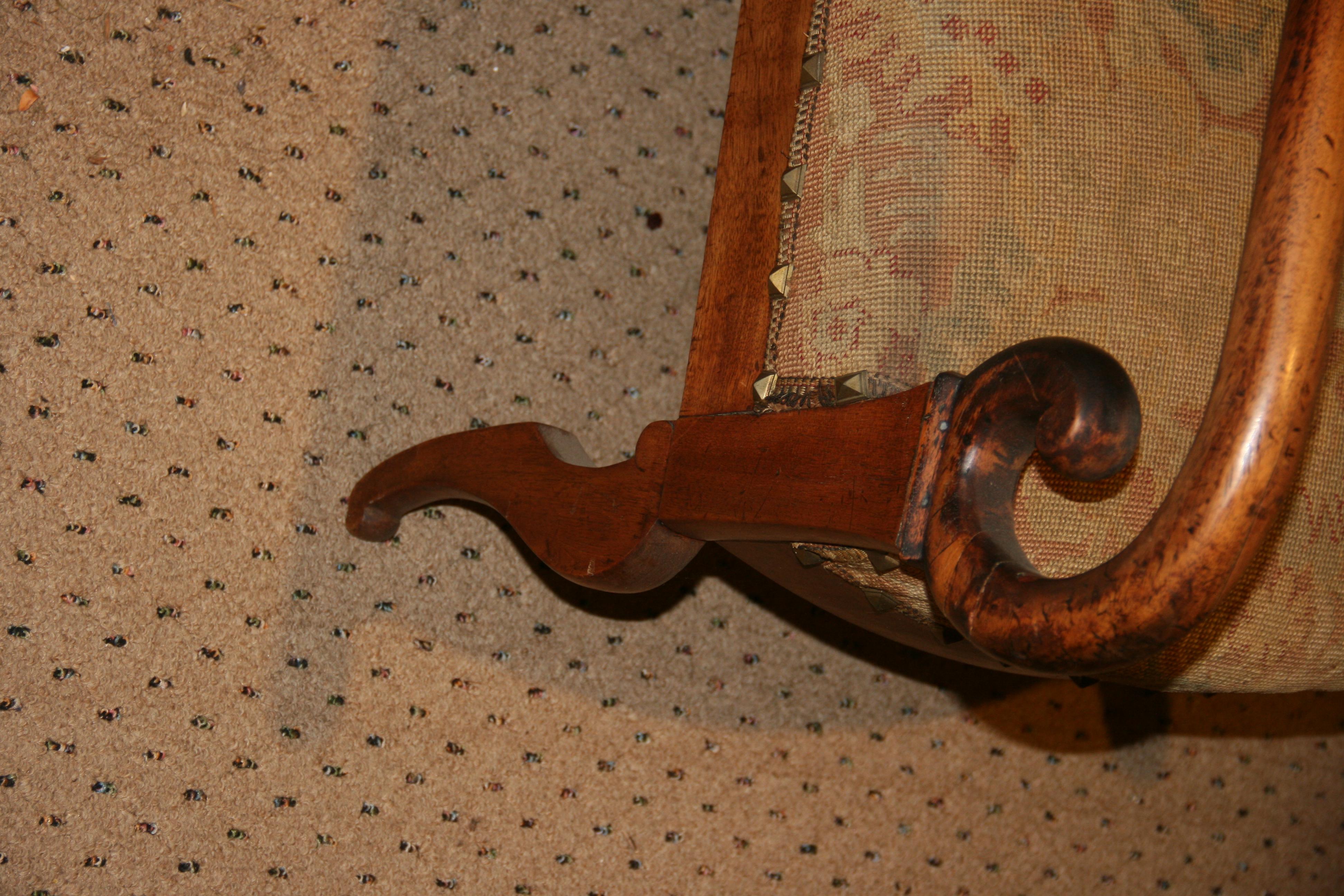 Sedie antiche italiane in legno di frutto con rivestimento in arazzo 1875 in vendita 11