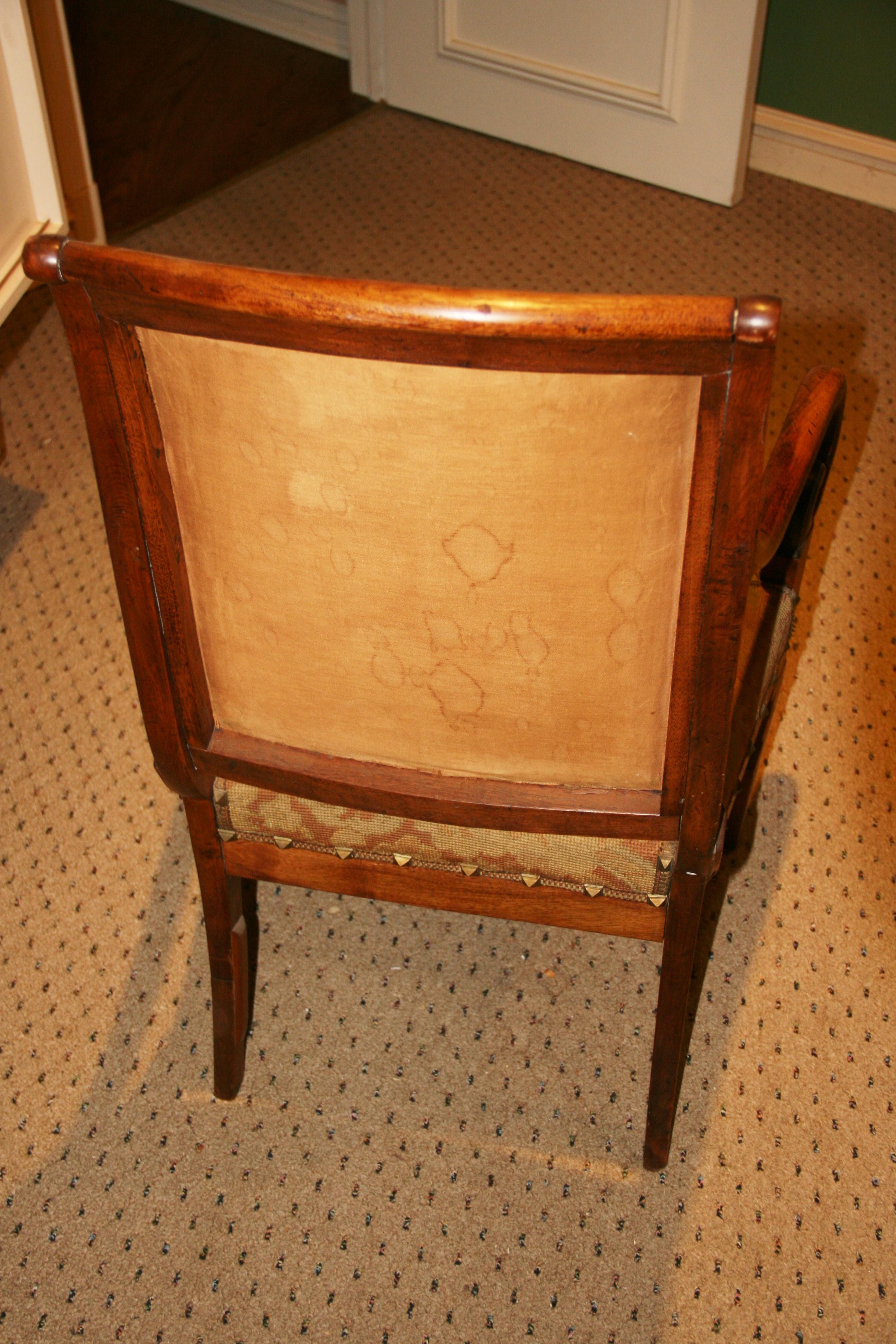 Sedie antiche italiane in legno di frutto con rivestimento in arazzo 1875 in vendita 12