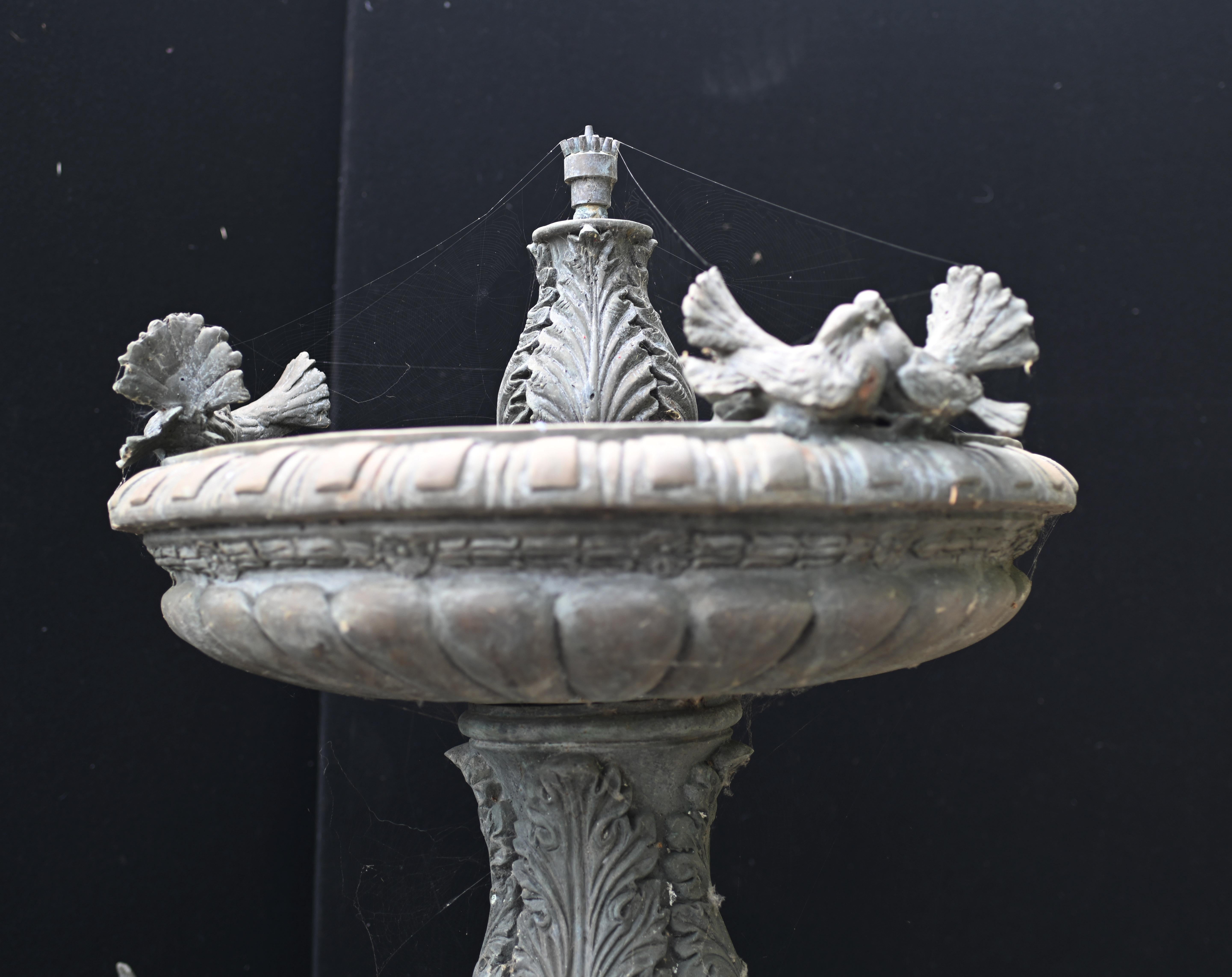 Antique Italian Garden Fountain Classical Serpent Water Feature In Good Condition In Potters Bar, GB