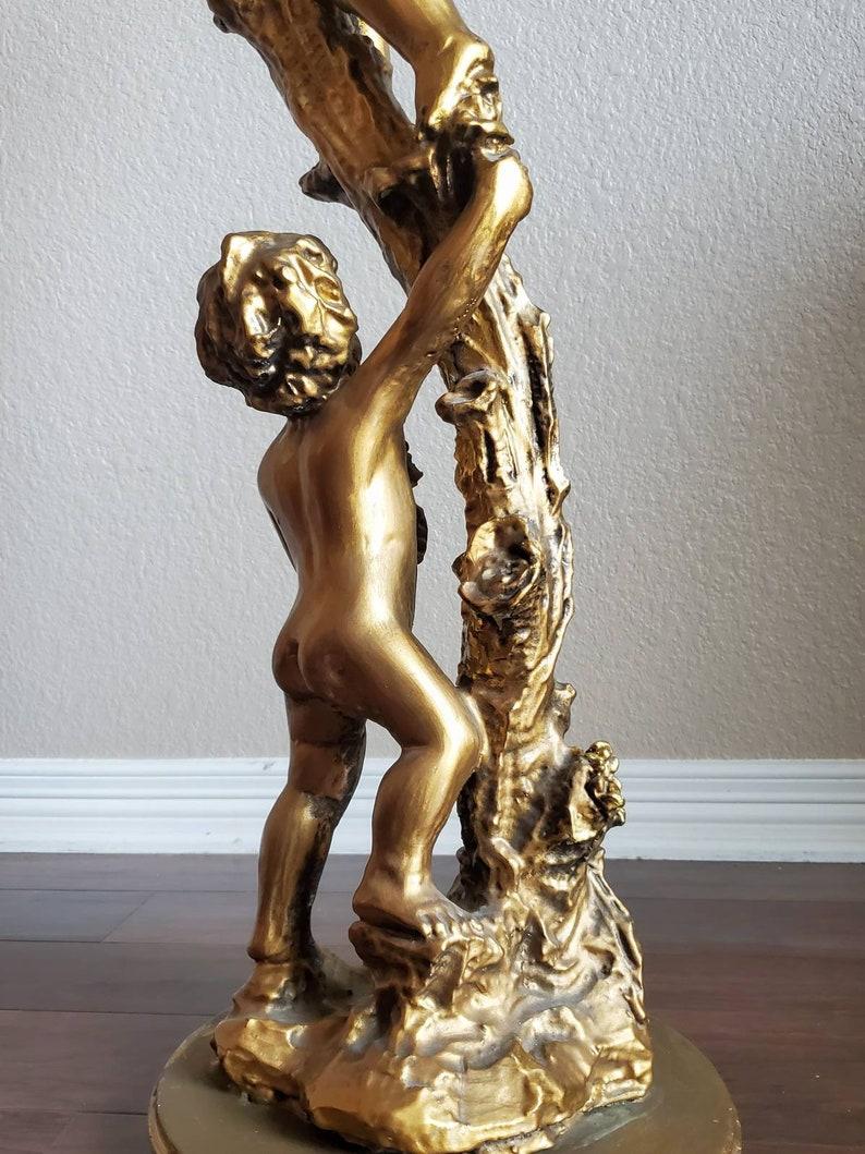 Antiguo pedestal italiano dorado Putti de sobremesa en venta 1