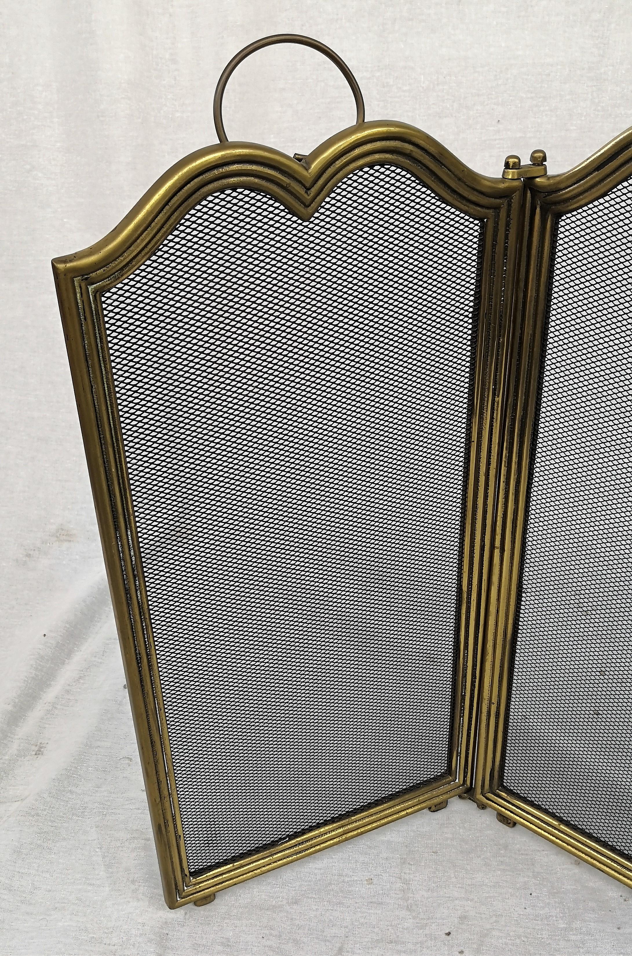 Antique Italian Gilt Brass Fireplace Screen or Fire Screen In Good Condition In Carimate, Como