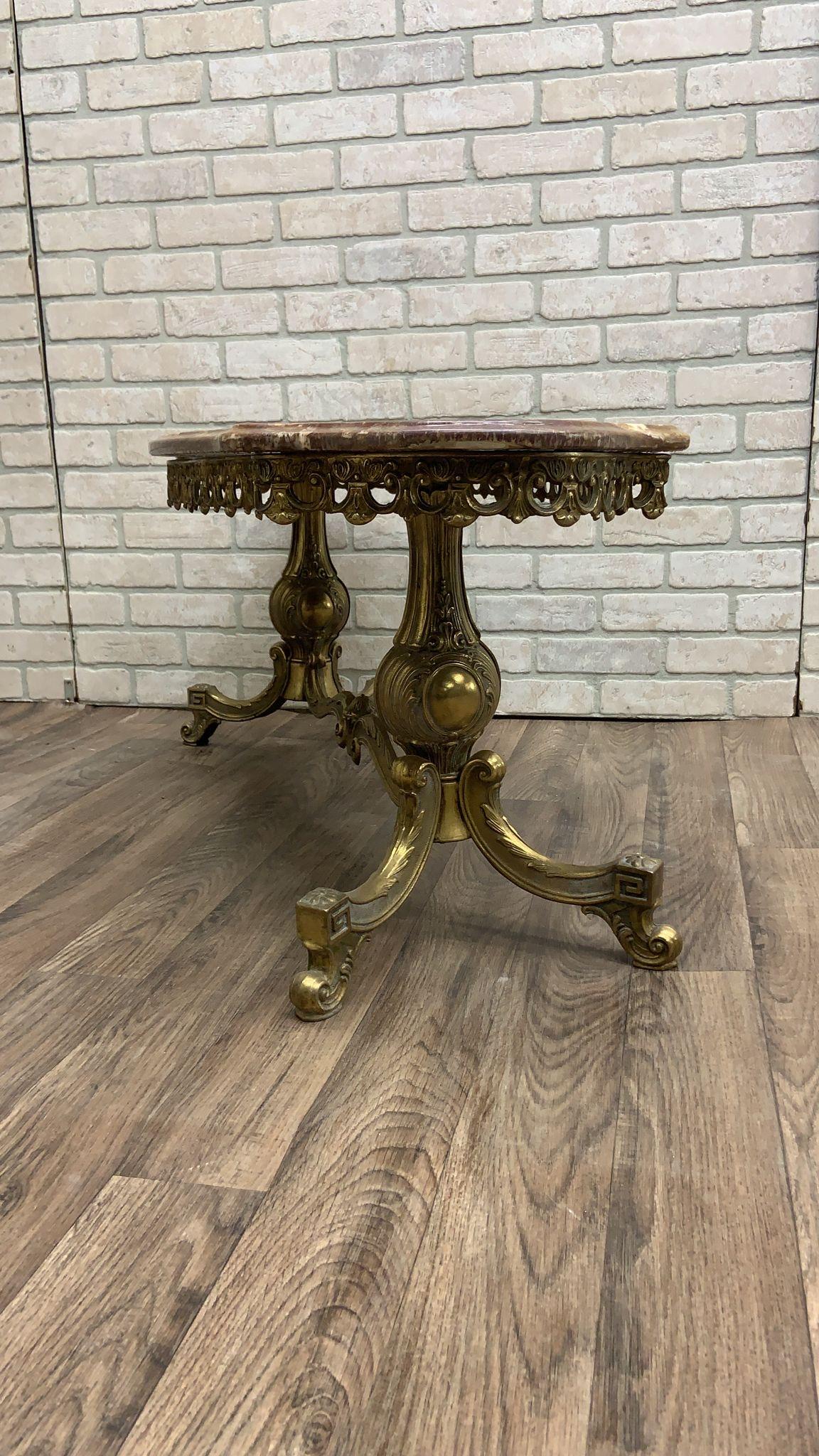 Antique Italian Gilt-Bronze Base Onyx Top Coffee/Cocktail Table In Good Condition For Sale In Chicago, IL