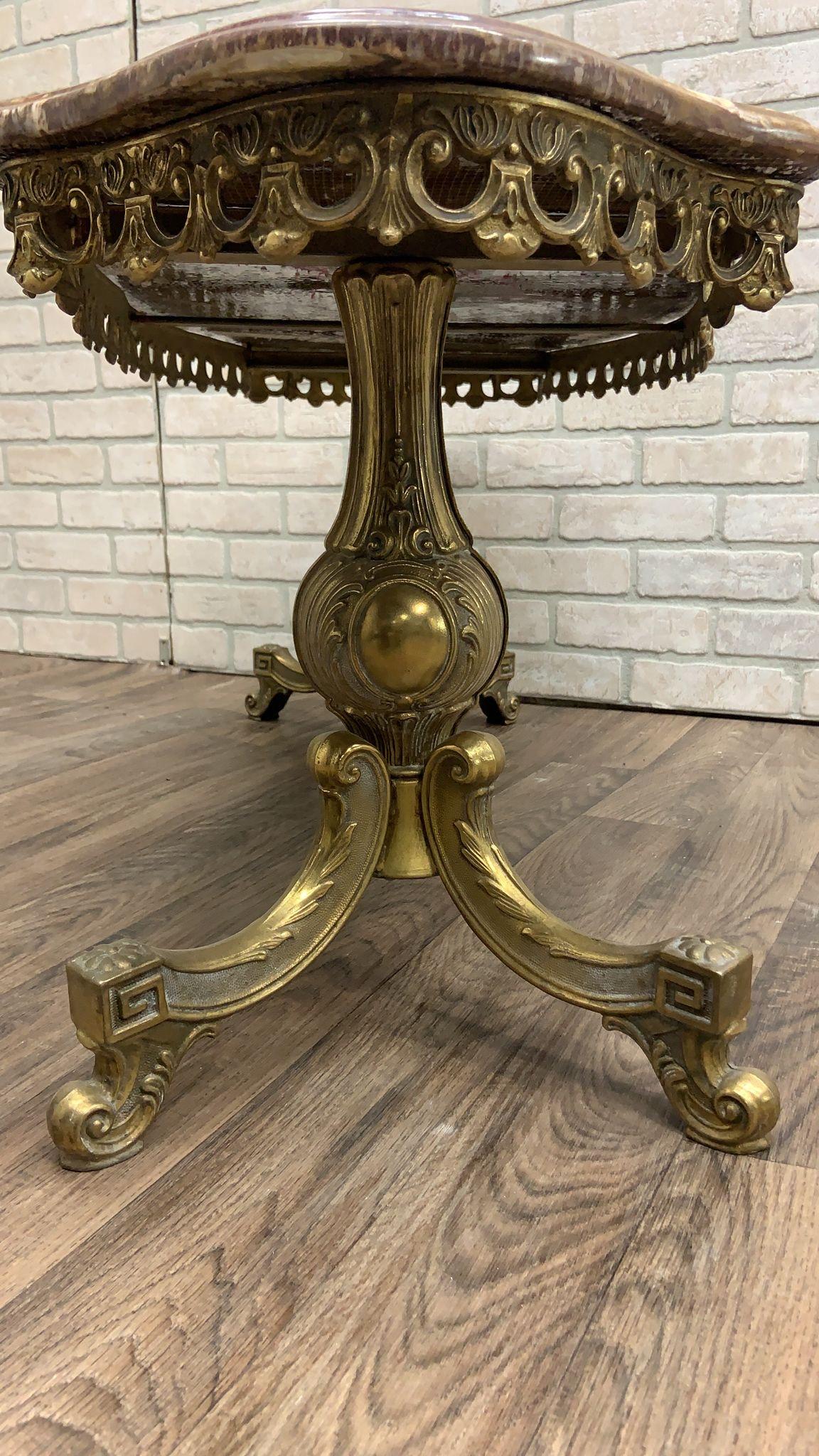 Antique Italian Gilt-Bronze Base Onyx Top Coffee/Cocktail Table For Sale 1