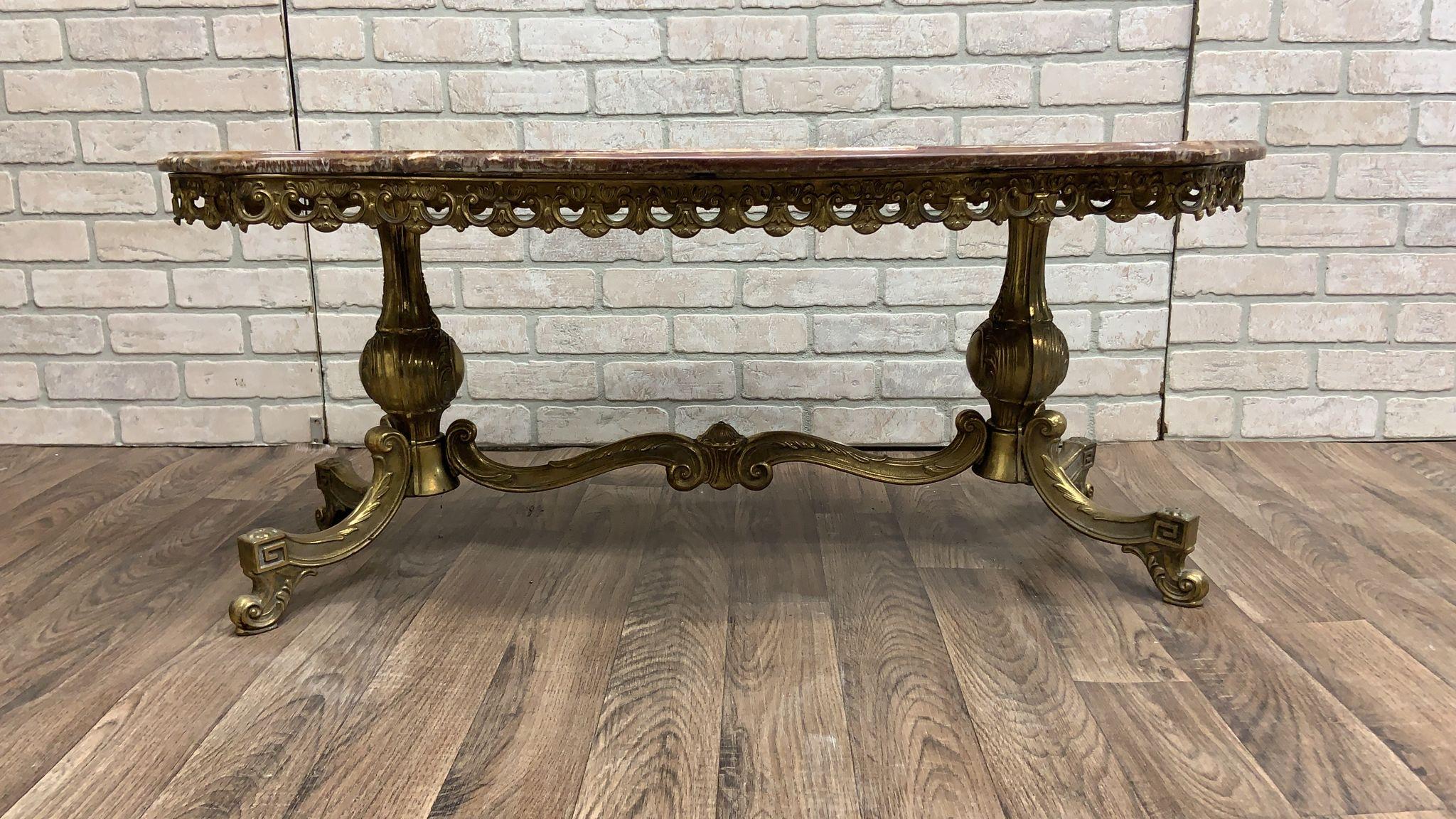 Antique Italian Gilt-Bronze Base Onyx Top Coffee/Cocktail Table For Sale 2
