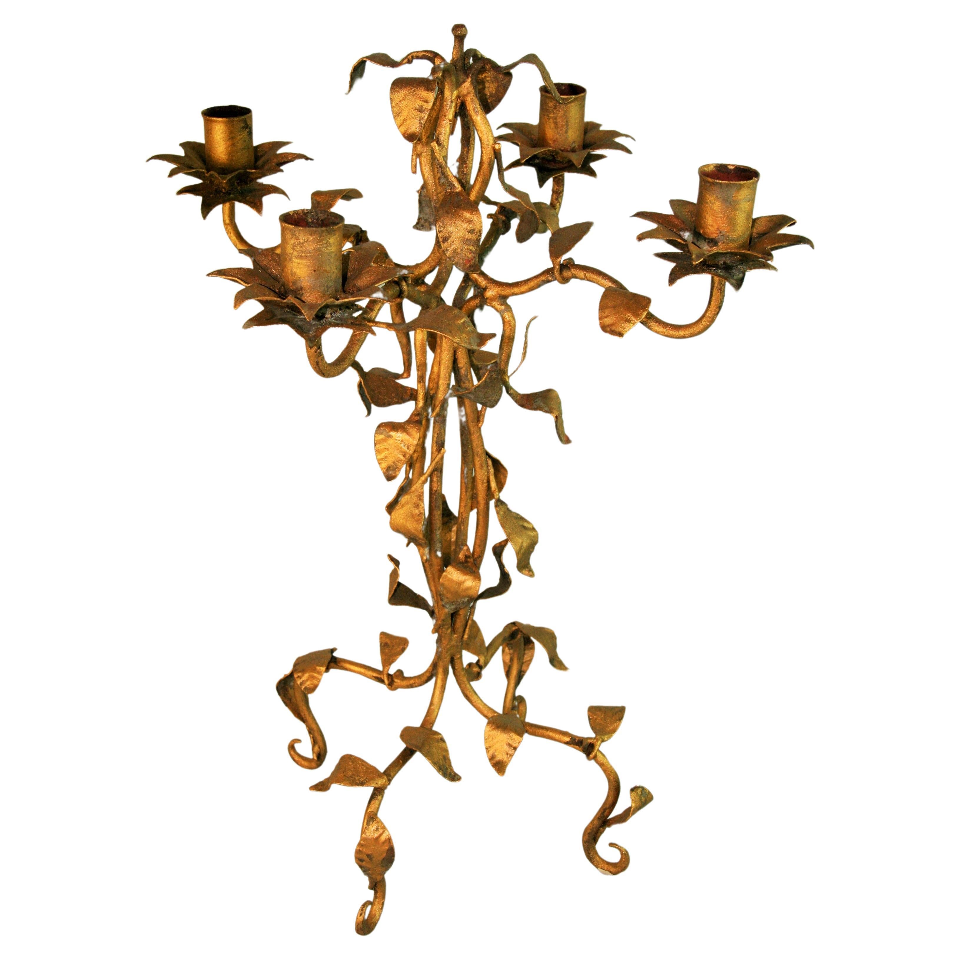 Antiker italienischer Kerzenhalter aus vergoldetem Eisen im Alter
