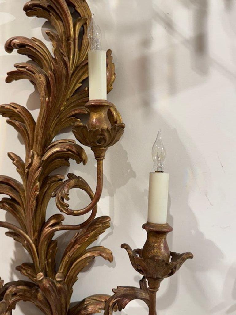 Anciennes appliques italiennes en bois doré et en fer Bon état - En vente à Dallas, TX