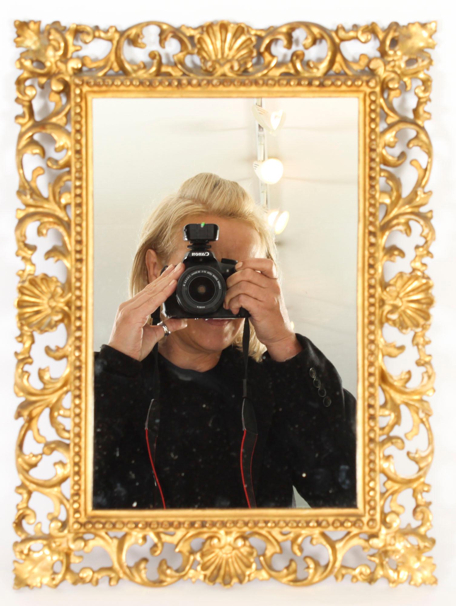 Antique Mirror Florentine in legno dorato del XIX secolo 40 x 30 cm in vendita 5