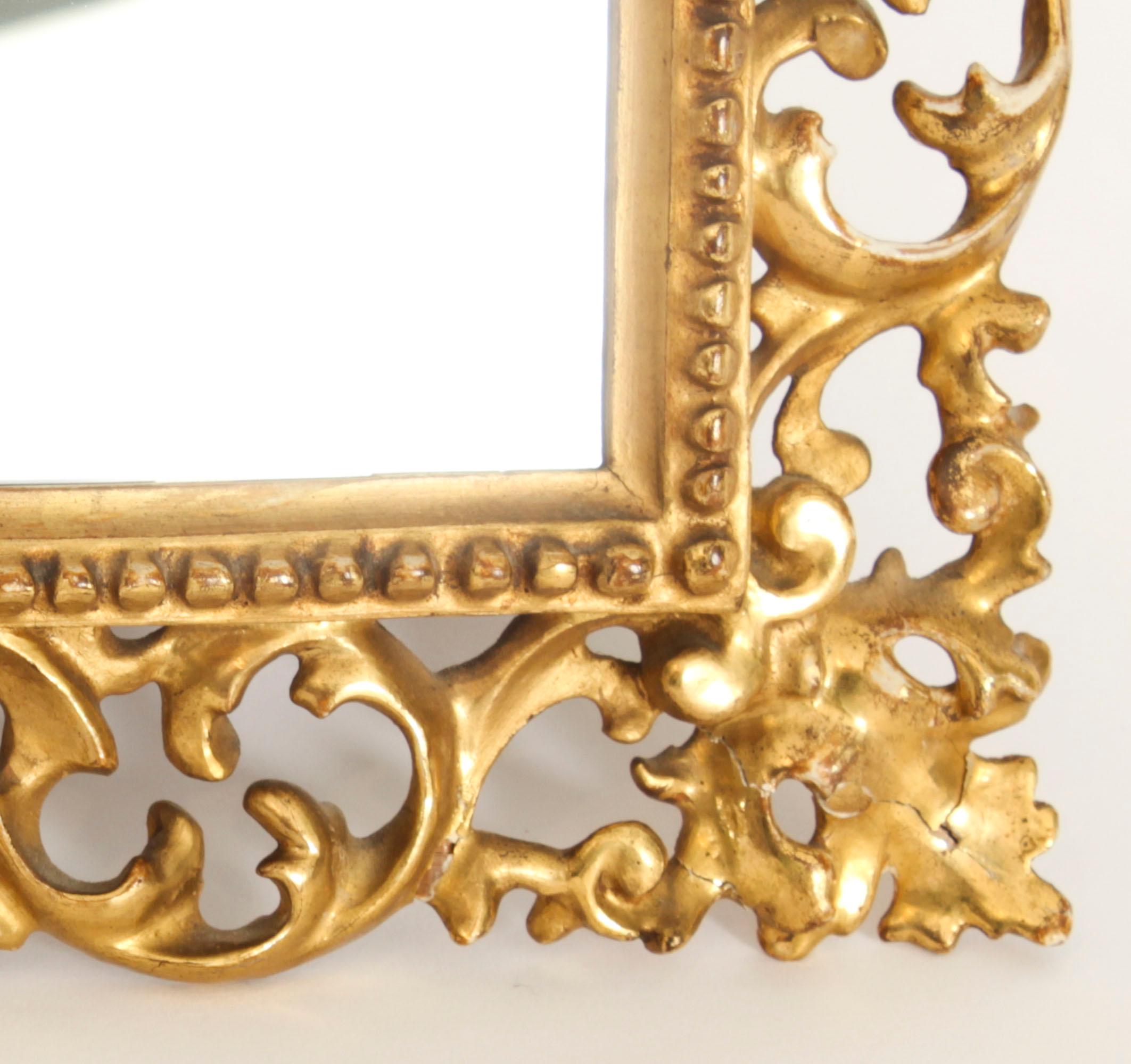 Legno dorato Antique Mirror Florentine in legno dorato del XIX secolo 40 x 30 cm in vendita