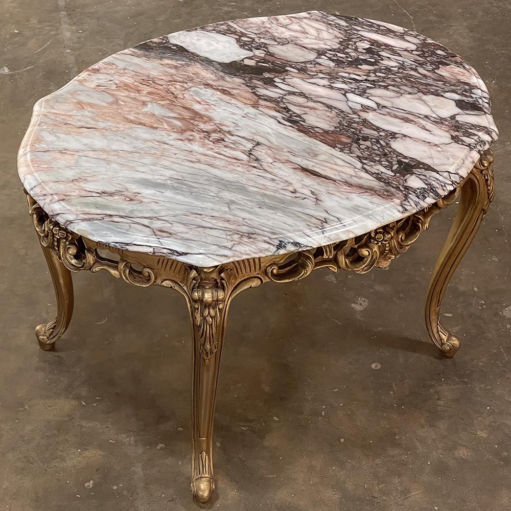 Table basse italienne ancienne en bois doré avec plateau en marbre ~ Table d'extrémité en vente 11
