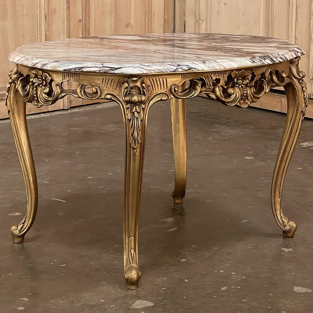 Table basse italienne ancienne en bois doré avec plateau en marbre ~ Table d'extrémité en vente 1