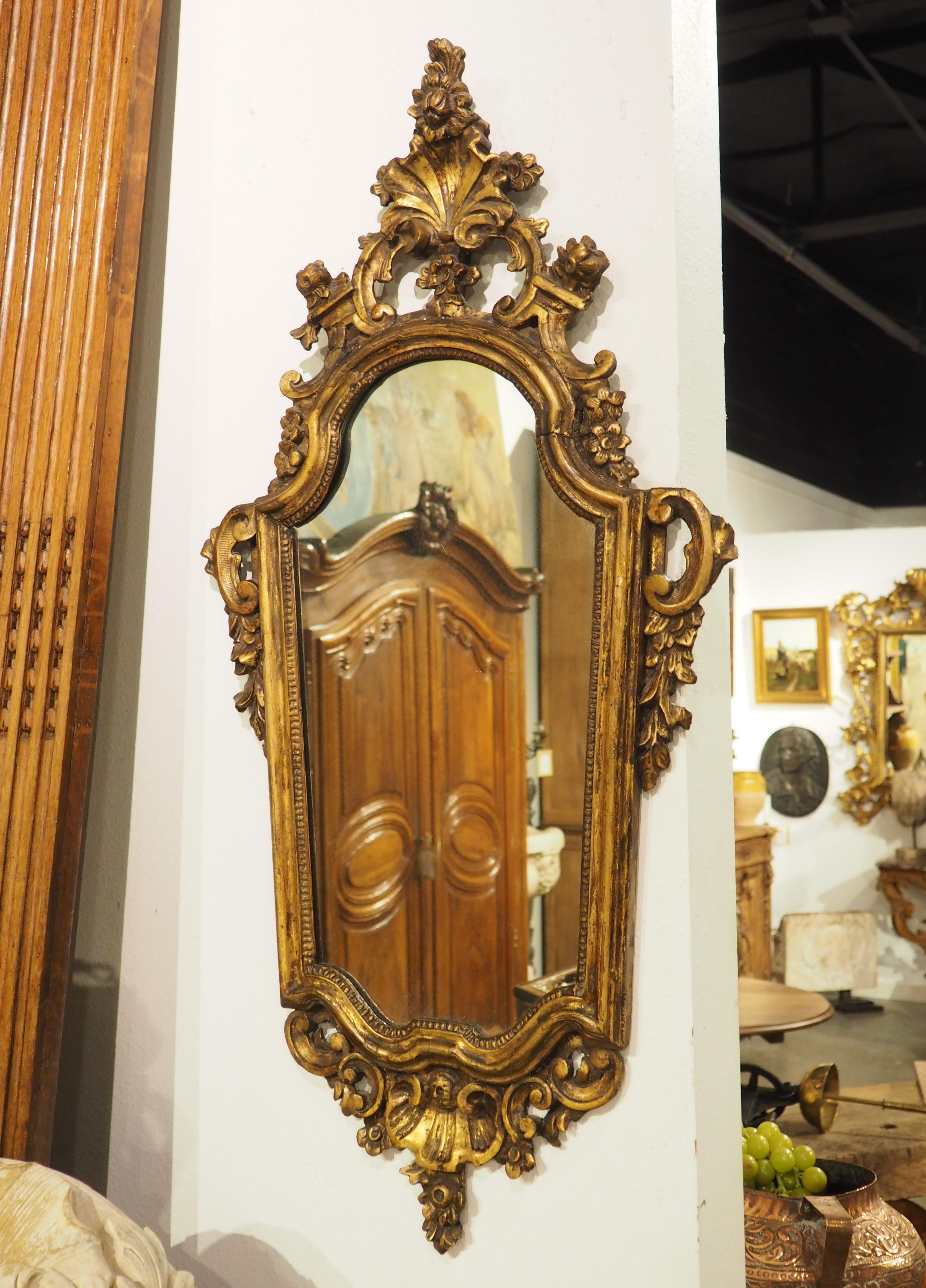 Antiker italienischer Giltwood-Spiegel, Venedig, 19. Jahrhundert im Angebot 5