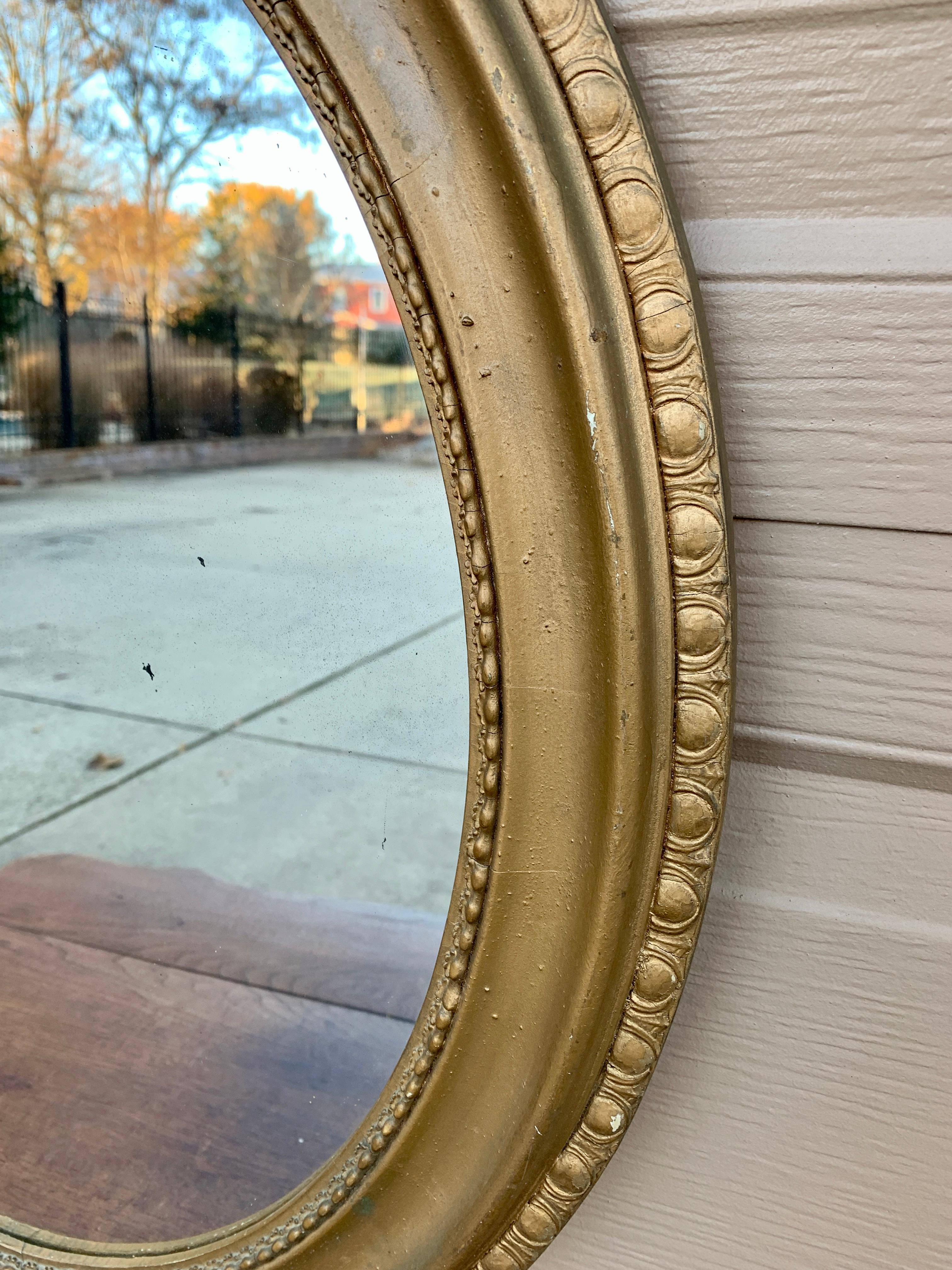 Antiker italienischer ovaler Spiegel aus Giltwood, frühes 20. Jahrhundert im Zustand „Gut“ im Angebot in Elkhart, IN
