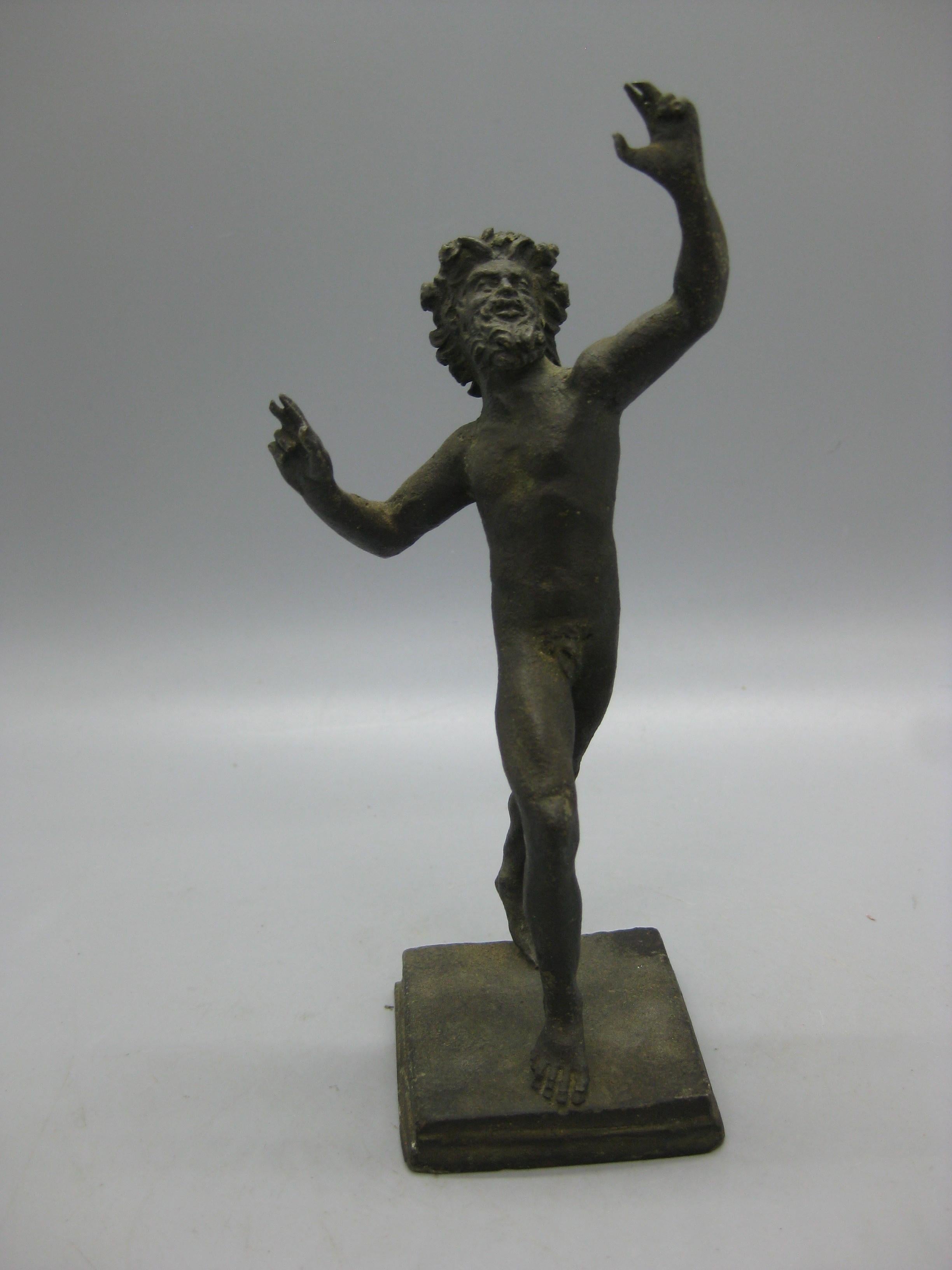 Antiguo Gran Recorrido Italiano Fauno Bailarín de Pompeya Estatua de Bronce Escultura Italia en Excelente estado para la venta en San Diego, CA
