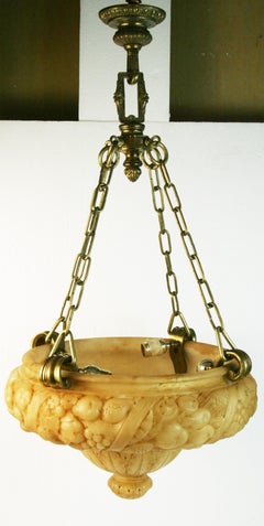 Handgeschnitzter Kronleuchter aus Alabaster und Bronze mit tiefen Früchten