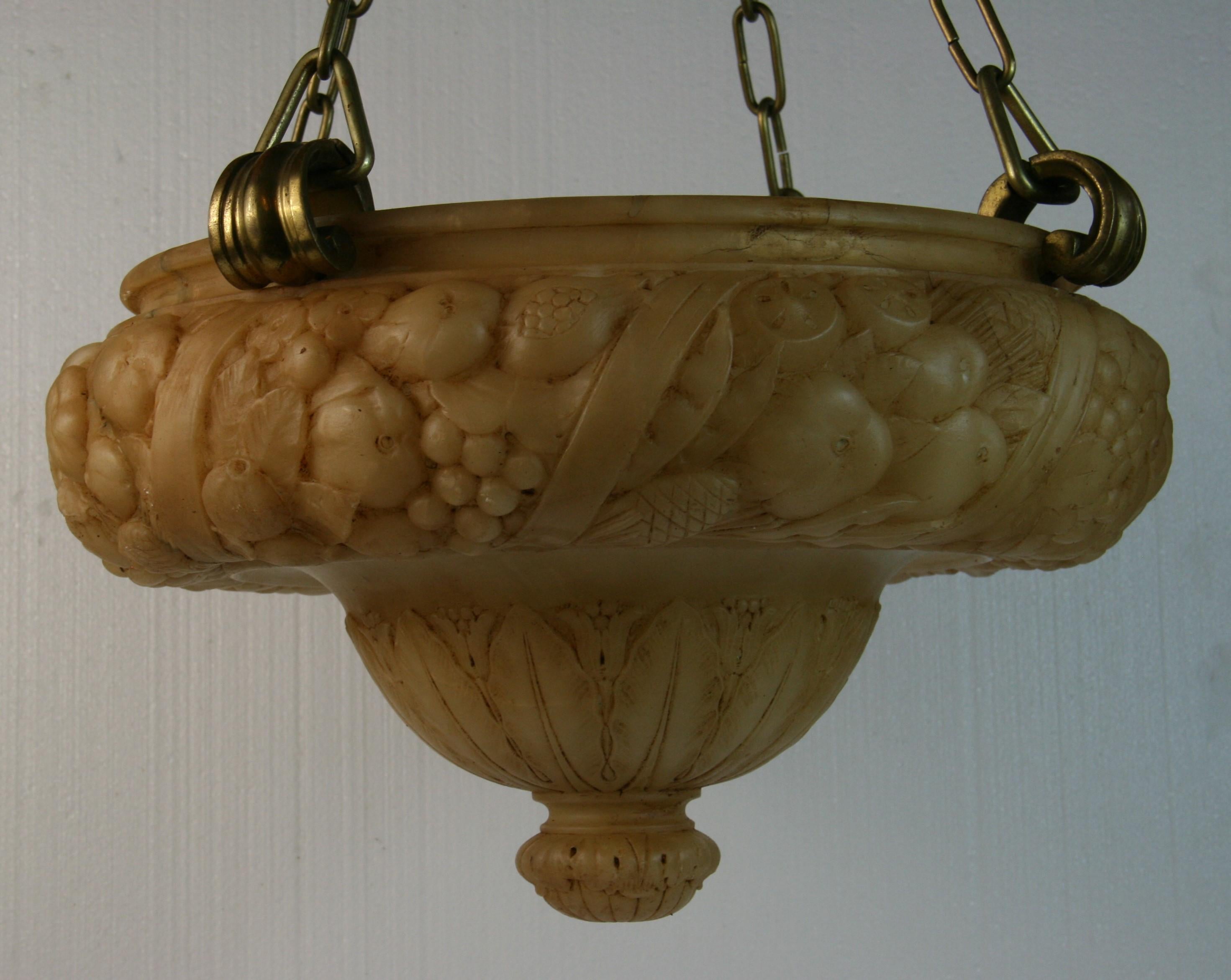 Antico lampadario italiano in alabastro e bronzo intagliato a mano in vendita 1