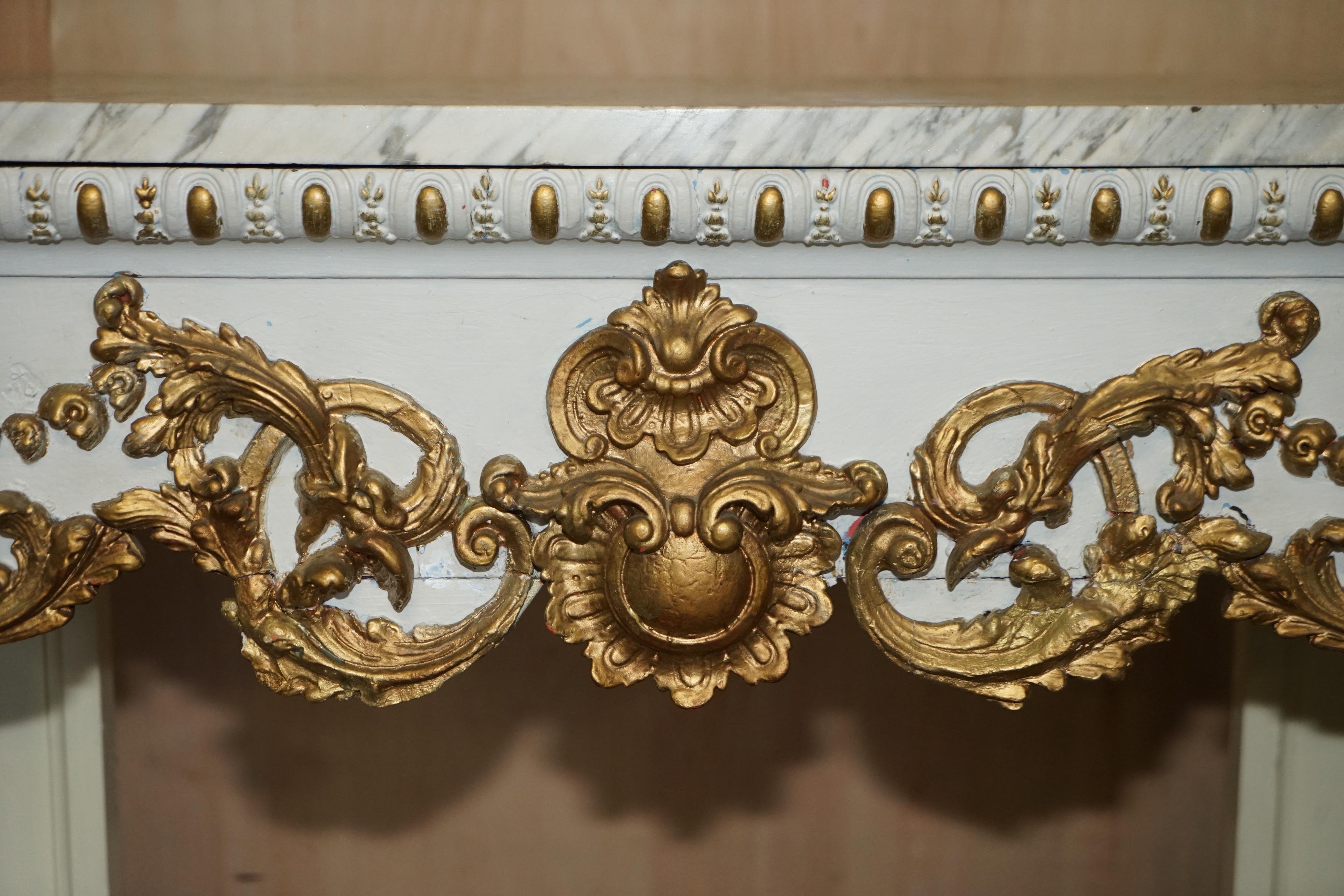 ANTIQUE ITALIAN HAND CARVED GiLTWOOD & MARBLE CONSOLE TABLE CIRCA 1860 VENICE For Sale 4