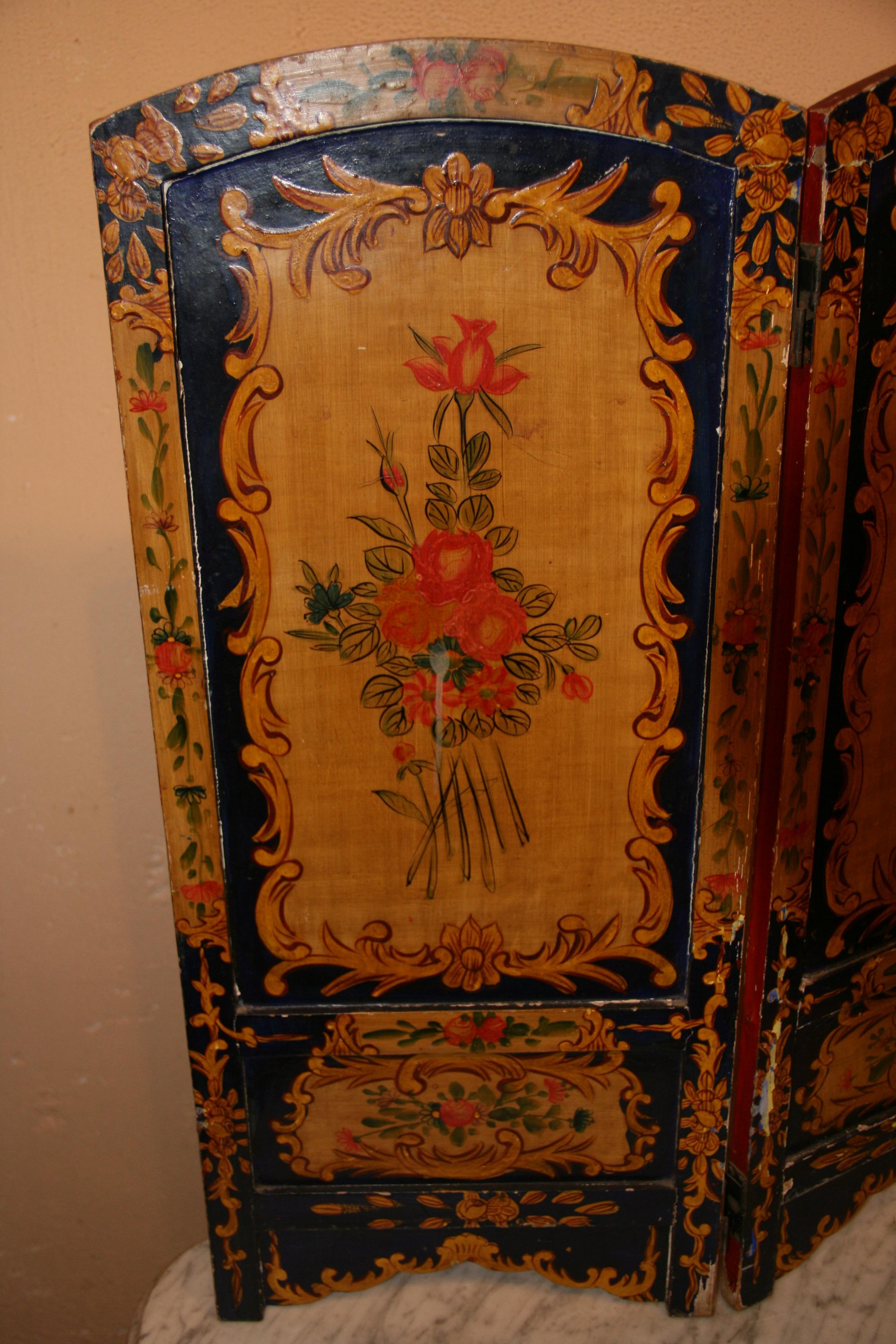 Antique Italian Hand Painted Two Sided Table Top Screen For Sale 3