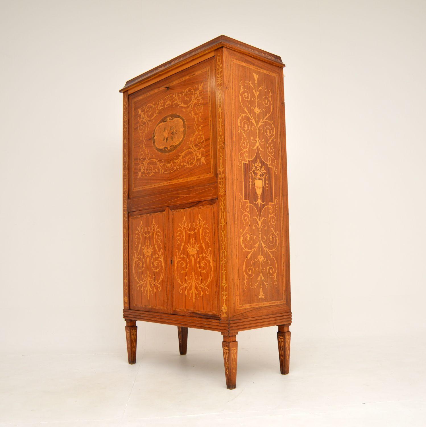 Antique Italian Inlaid Drinks Cabinet In Good Condition In London, GB