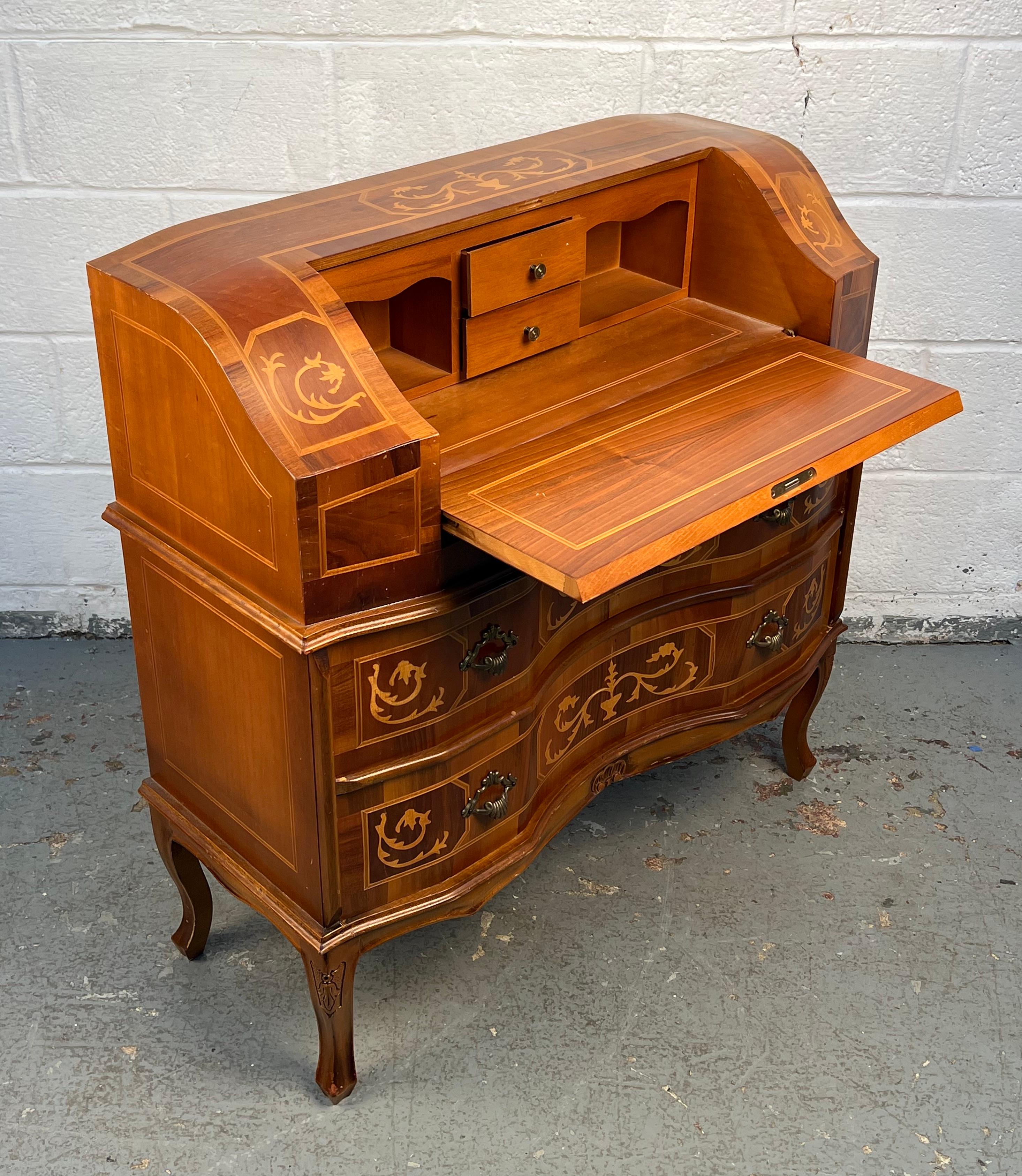 Ancien bureau secrétaire italien en marqueterie en vente 3