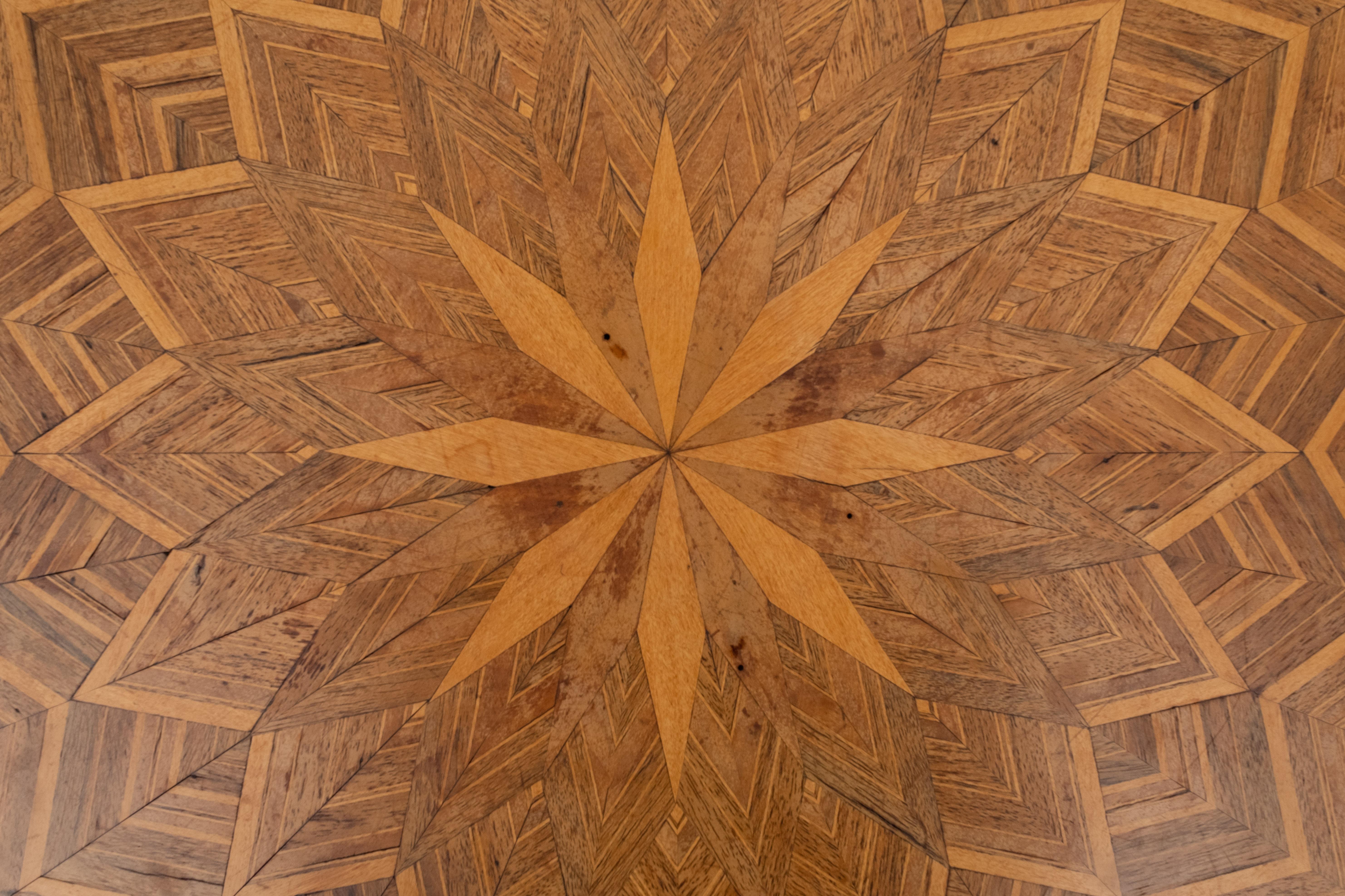 Walnut Antique Italian Inlaid Table 19 C Parquetry Marquetry Pedestal Sorrento