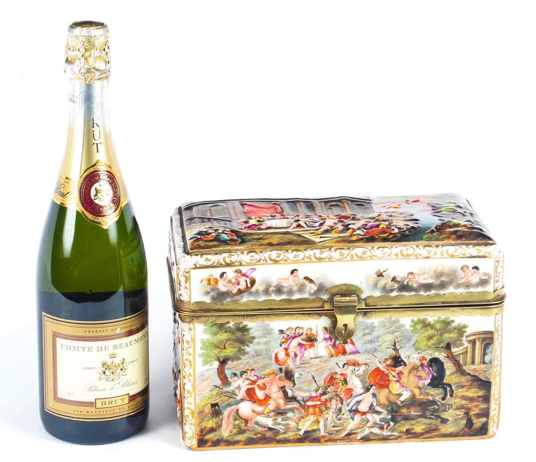 Antigua Arqueta de Mesa de Porcelana Italiana de Capodimonte, Siglo XIX en venta 13