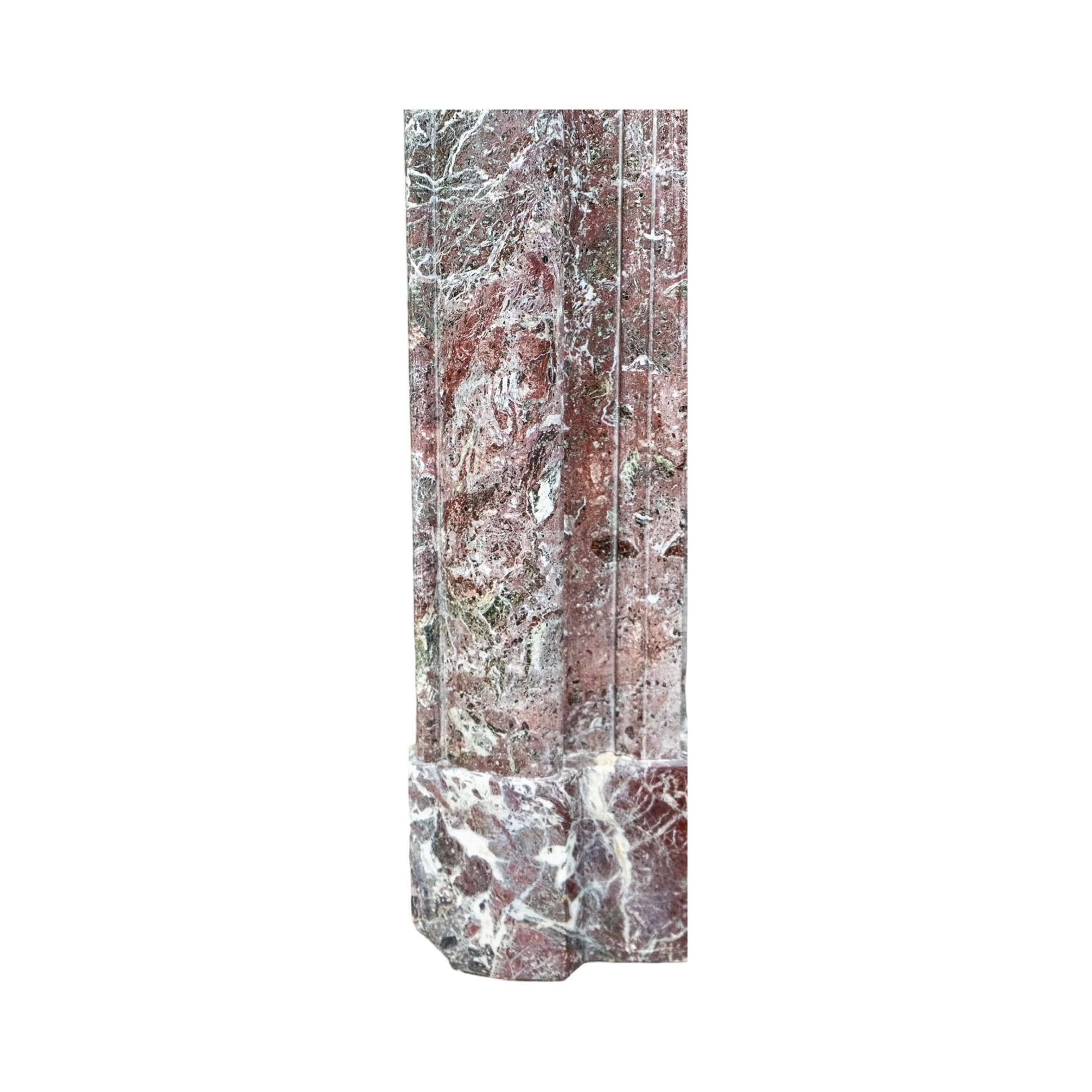 Antiker italienischer Levanto Rouge-Marmorkaminsims aus Levanto im Angebot 4