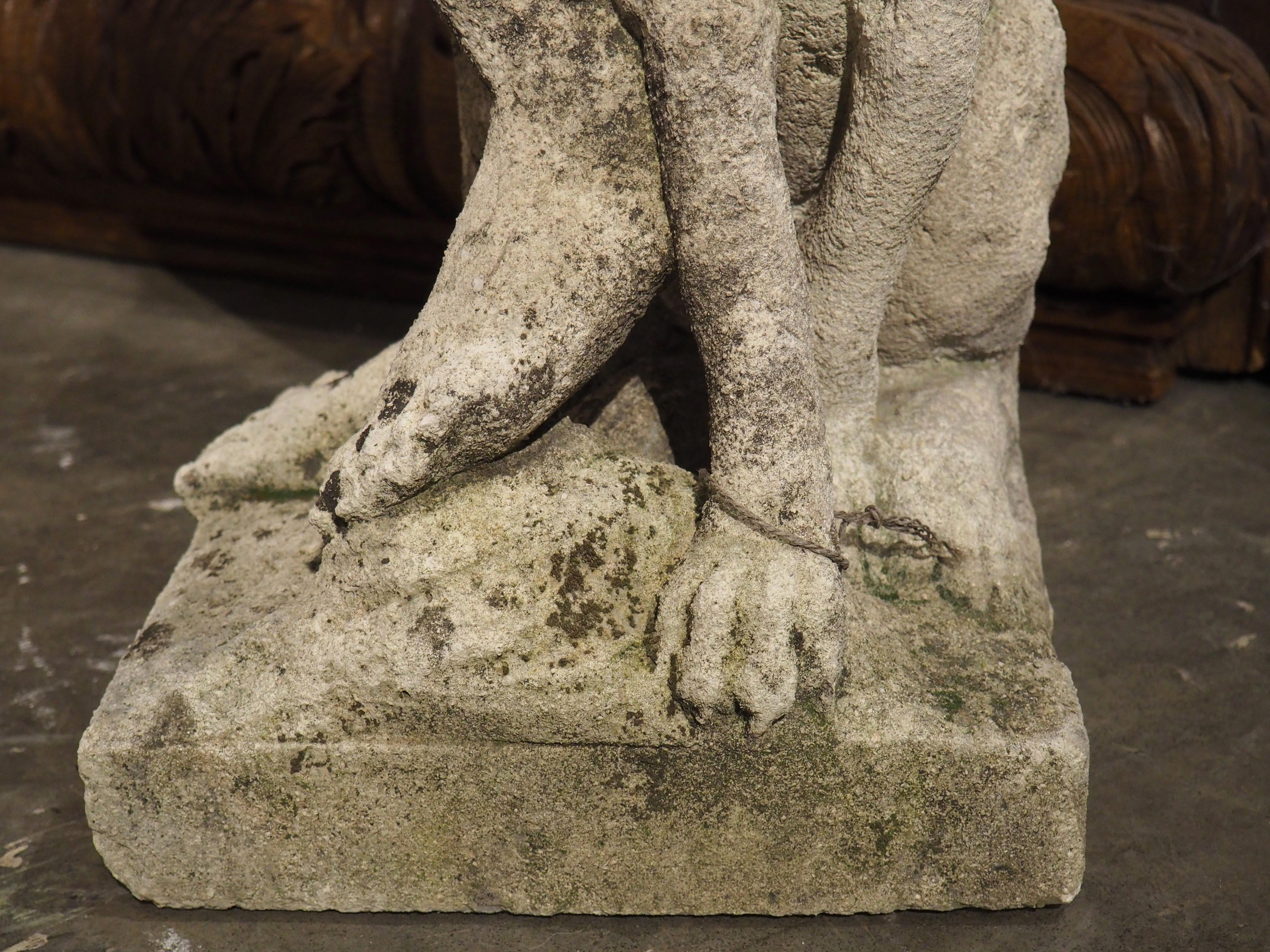 Antike italienische Kalksteinstatue der Diana der Jägerin und ihres Hundes aus Kalkstein, um 1890 im Angebot 8