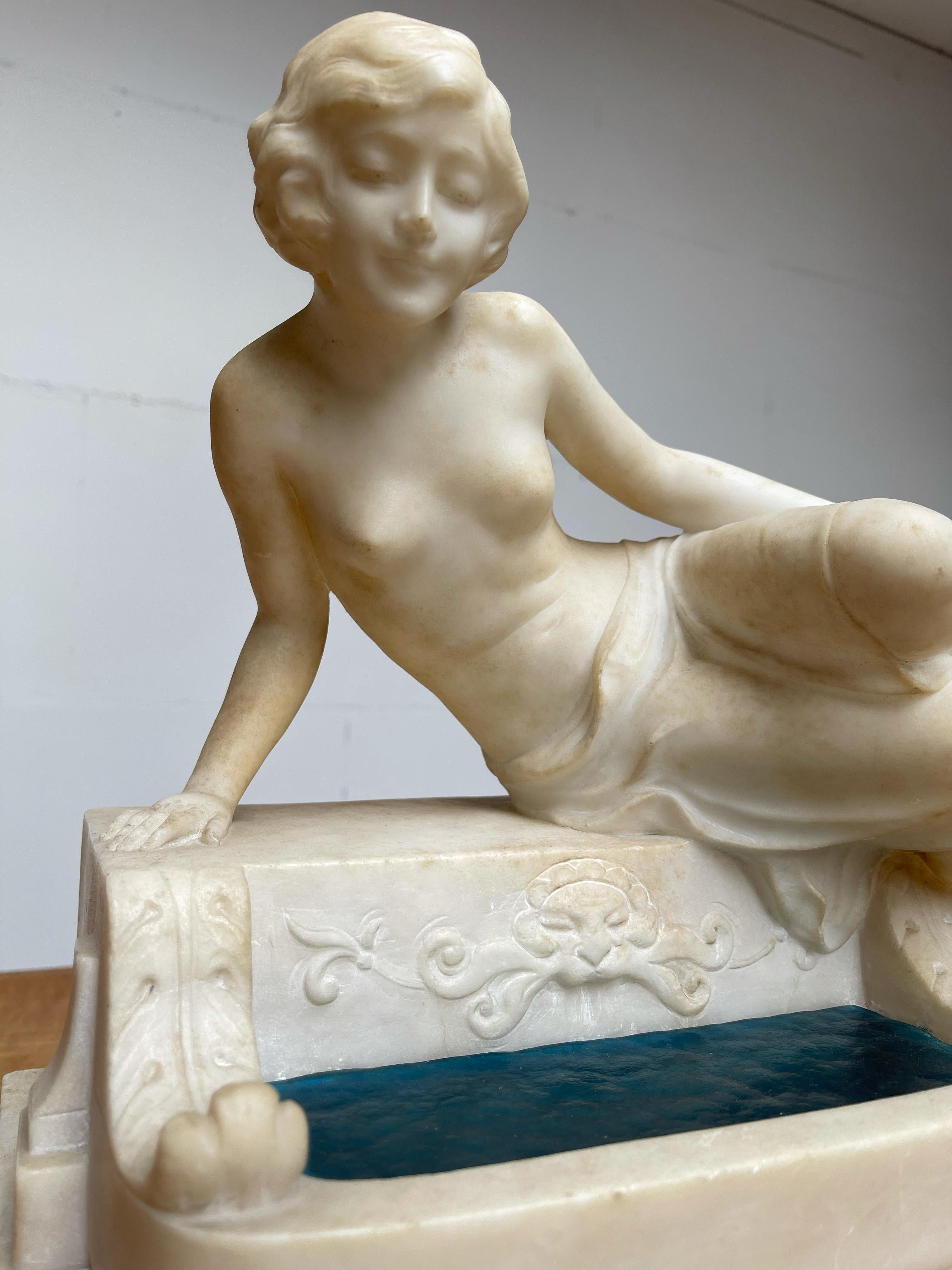 Hand-Crafted Antique Italian Marble Figure of a Female Nude by Emilio P. Fiaschi Table Lamp 