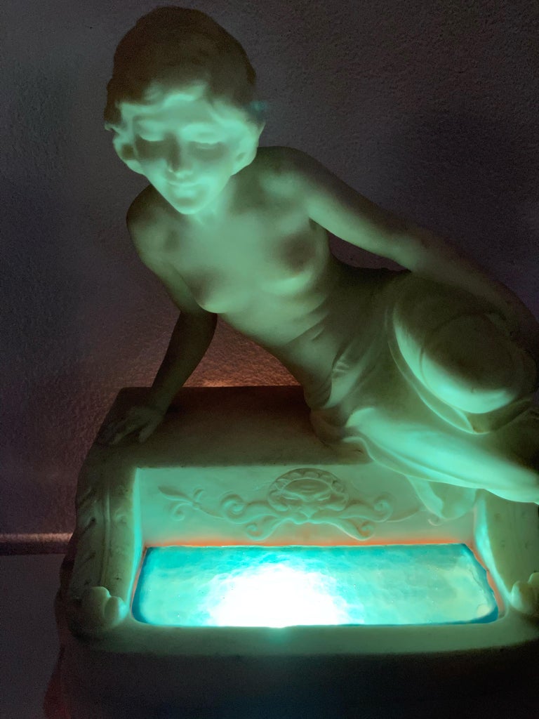 Antique Italian Marble Figure of a Female Nude by Emilio P. Fiaschi Table Lamp  For Sale 1